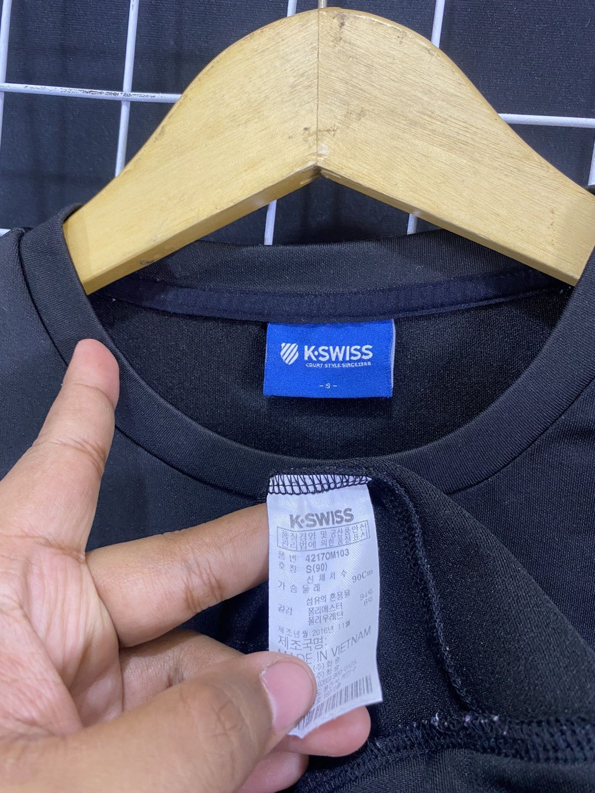 K-Swiss K-SWISS #BYOB CREWNECK BLACK Size US S / EU 44-46 / 1 - 4 Thumbnail