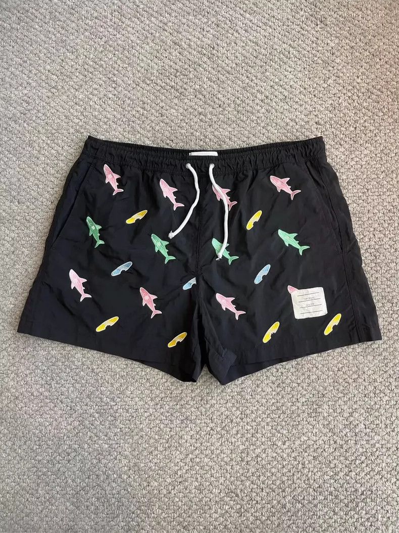Thom Browne Thom Browne size5 Black embroidered color shark shorts Size US 29 - 1 Thumbnail