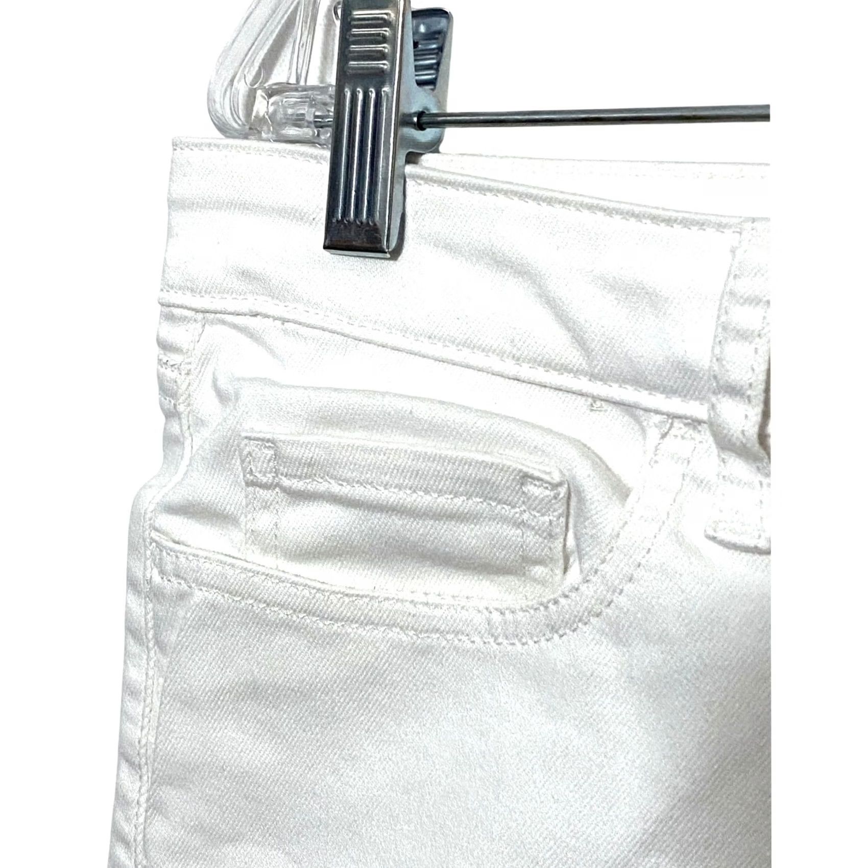 Vineyard Vines Vineyard Vines Denim White Jean Shorts Womens 27 Casual Summer Beachy Vacation Preppy Shorts Mens? Womens Size 27" / US 4 / IT 40 - 4 Thumbnail