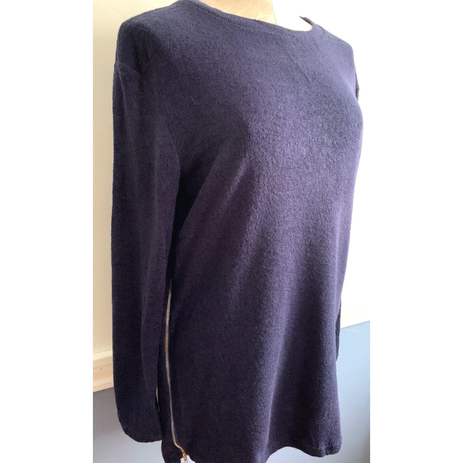 Vintage Yomoko Women's Tunic Sweater Medium Navy Blue Side Zip Lightweight Knitwear Sweater Crew Neck Long Sleeve 95% cotton 5% polyester Size M / US 6-8 / IT 42-44 - 3 Thumbnail