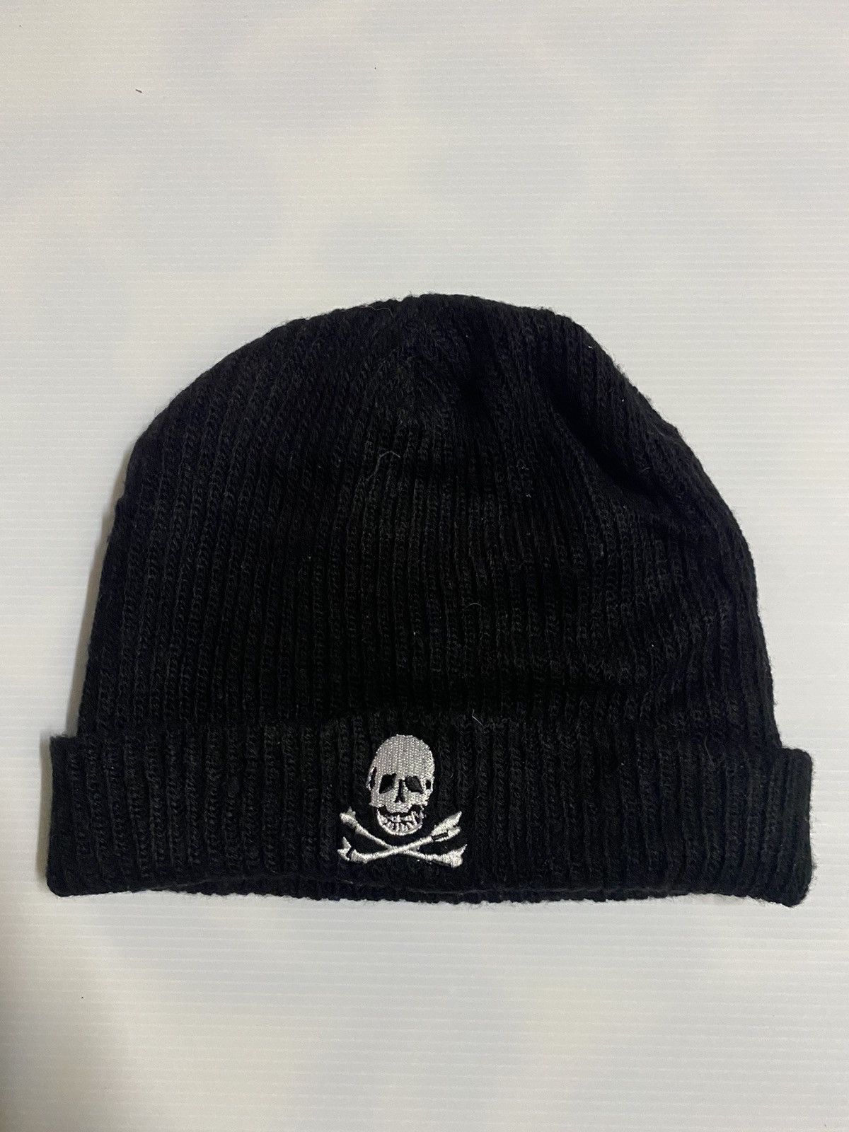 Other Unknown Brand Skull Small Logo Embroidery Beanie Hat Size ONE SIZE - 1 Thumbnail
