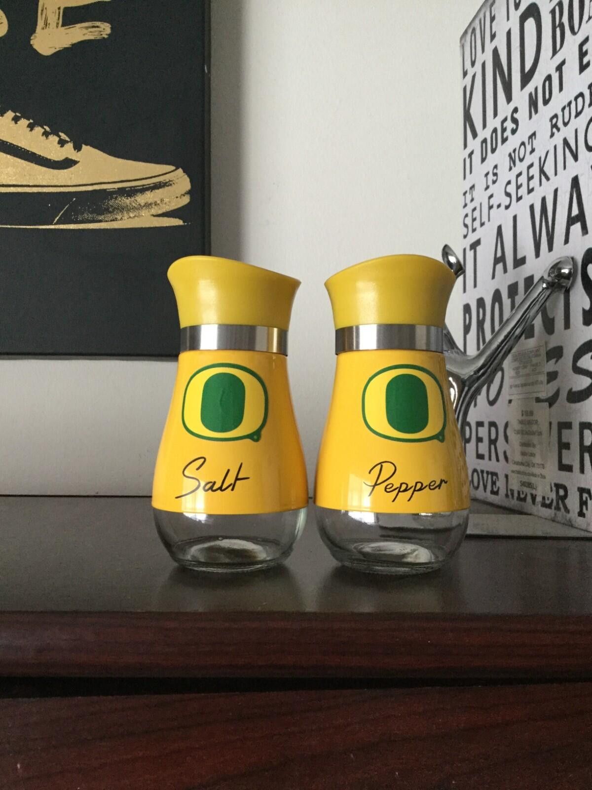 The Unbranded Brand Oregon Ducks Stainless Steel Salt & Pepper Shaker Set Size ONE SIZE - 1 Preview