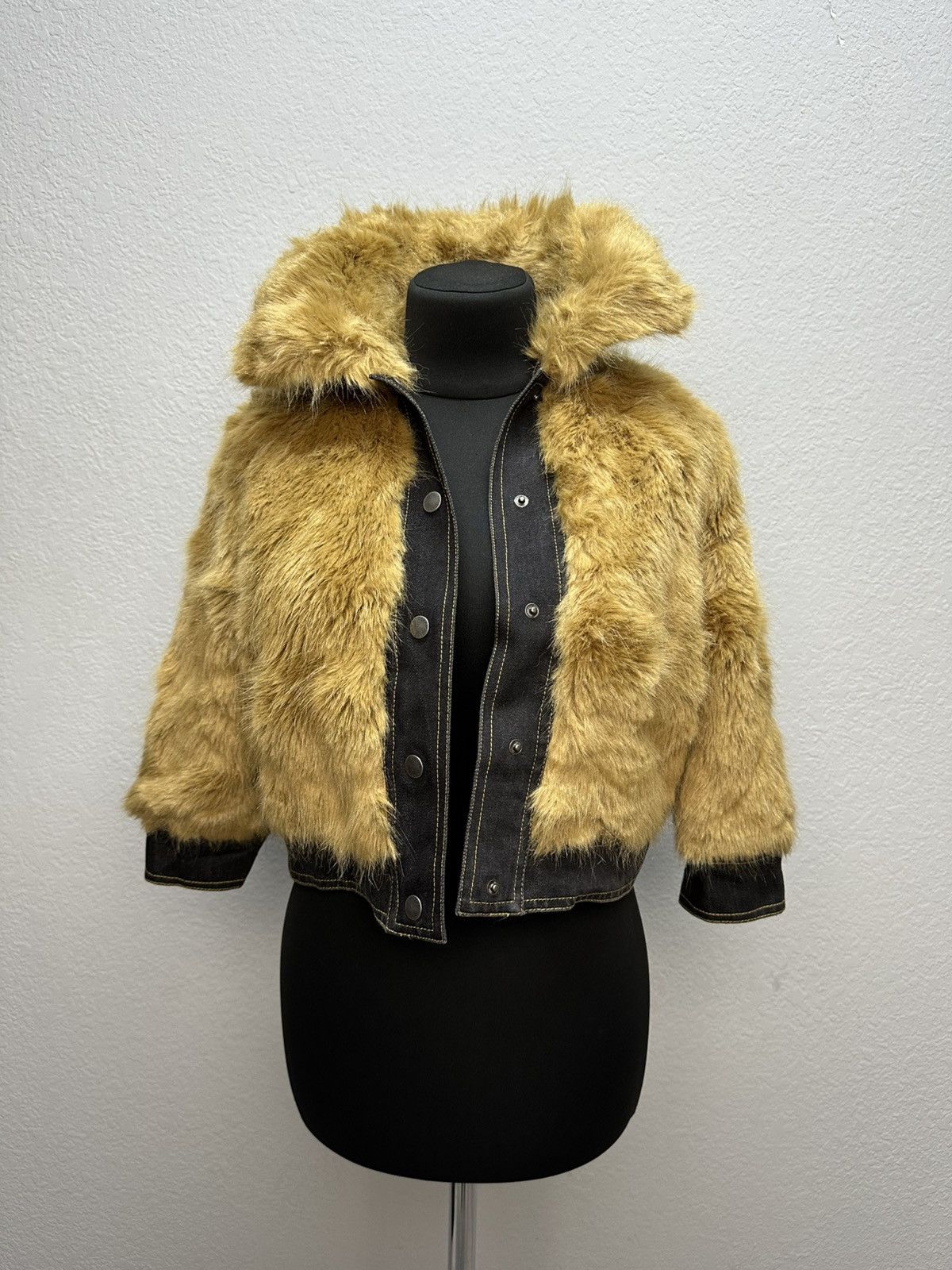 If Six Was Nine × Stella McCartney × Vintage Vintage Stella McCartney Fur Cropped Jacket Ifsixwasnine Size XS / US 0-2 / IT 36-38 - 4 Thumbnail