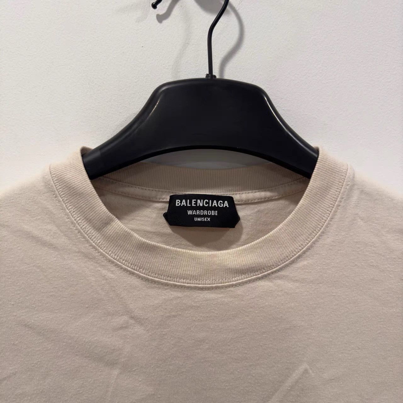 Balenciaga Balenciaga Cream Slogan Short Sleeve K28 Size US XS / EU 42 / 0 - 3 Thumbnail