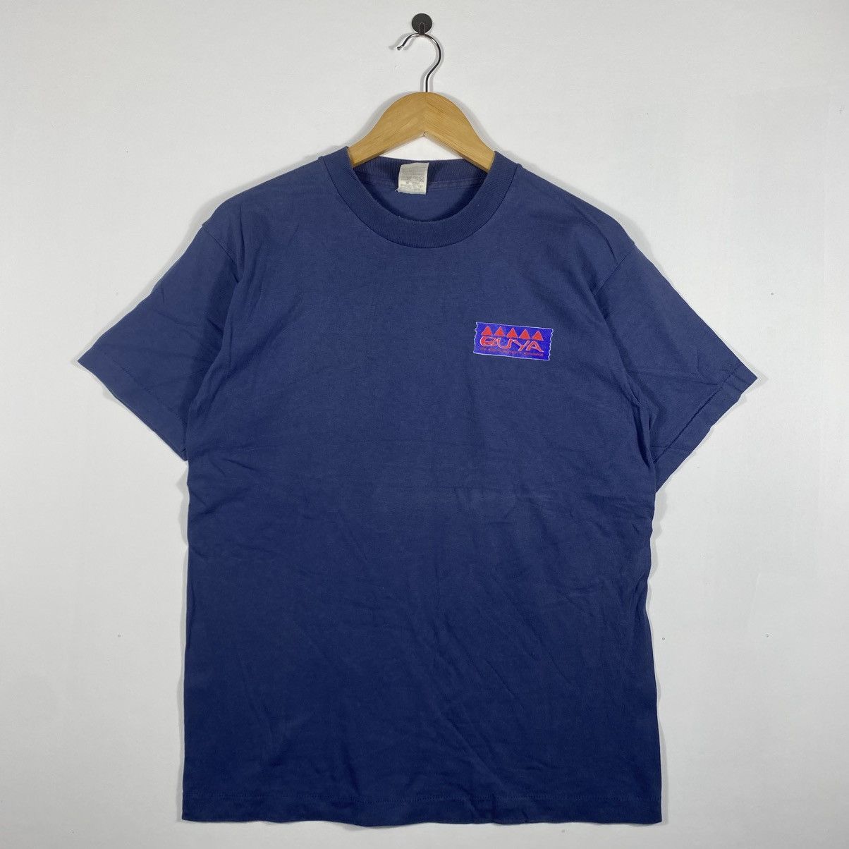 Vintage Vintage 90's BUYA SURFWEAR HAWAII Graphic Faded Tee Shirt Size US M / EU 48-50 / 2 - 3 Thumbnail