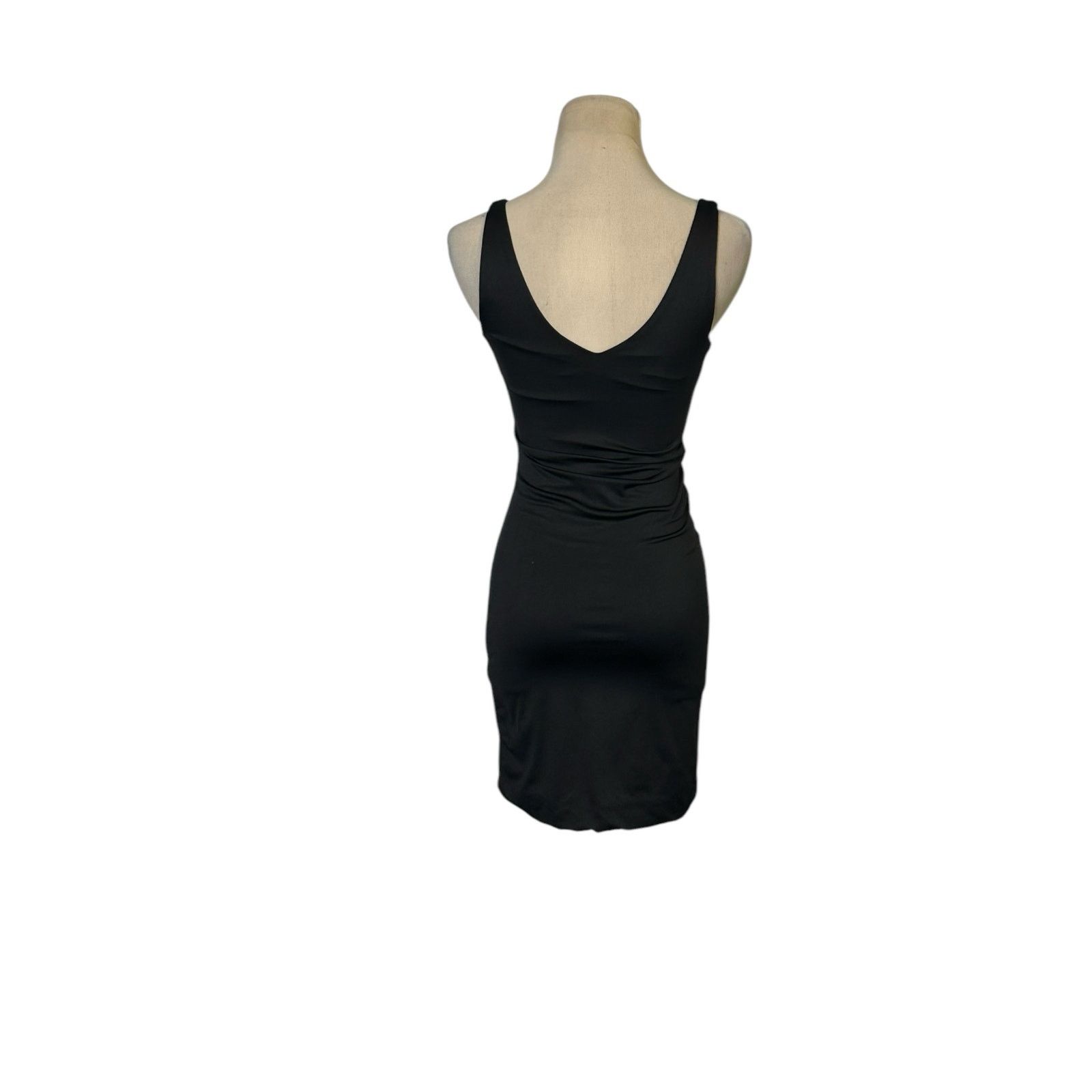 Forever 21 Forever 21 black v neck mini cocktail dress size Small Size S / US 4 / IT 40 - 11 Thumbnail