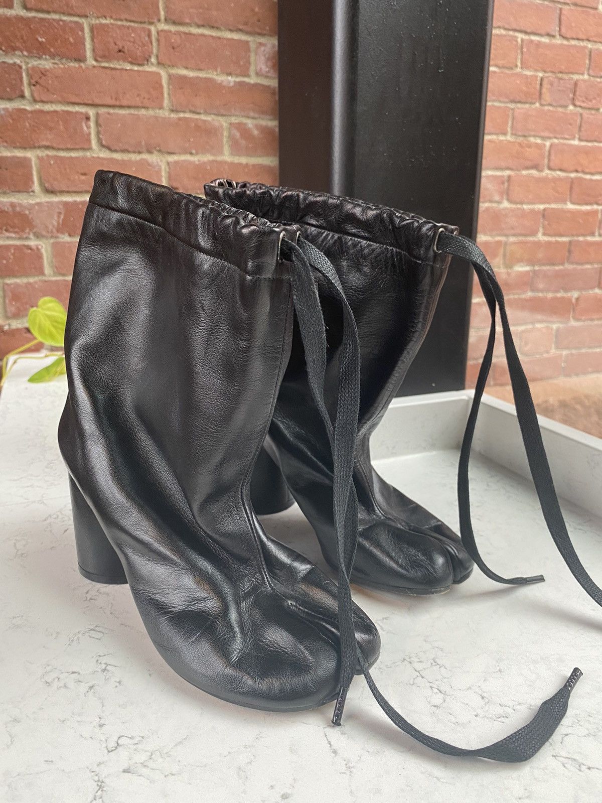 Maison Margiela F/w 17’ Drawstring Tabi Heel Boots Size US 6 / IT 36 - 1 Thumbnail
