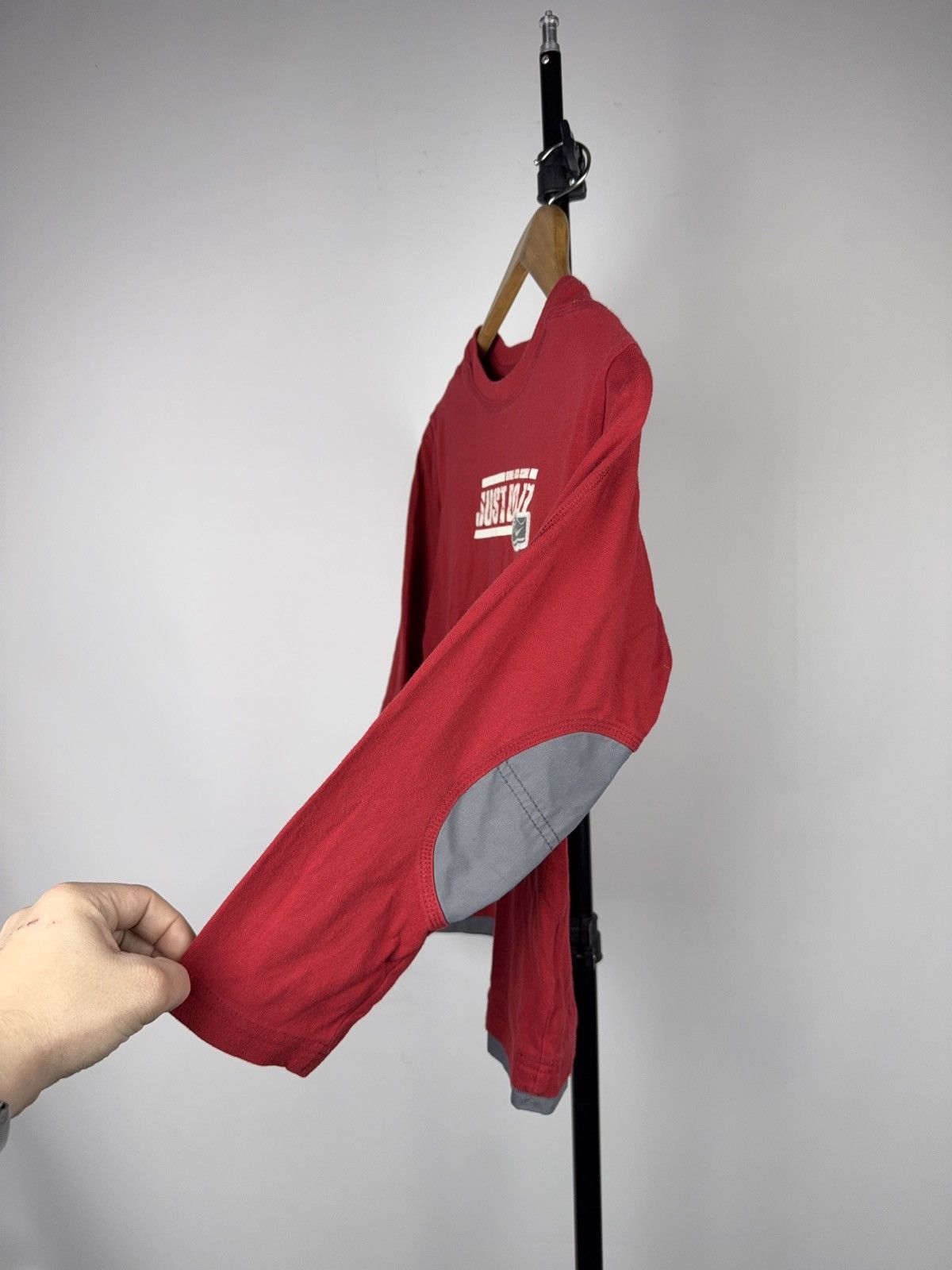 Nike Vintage 00s Nike Just Do It Women’s Red Long Sleeve Top Size XS / US 0-2 / IT 36-38 - 7 Thumbnail