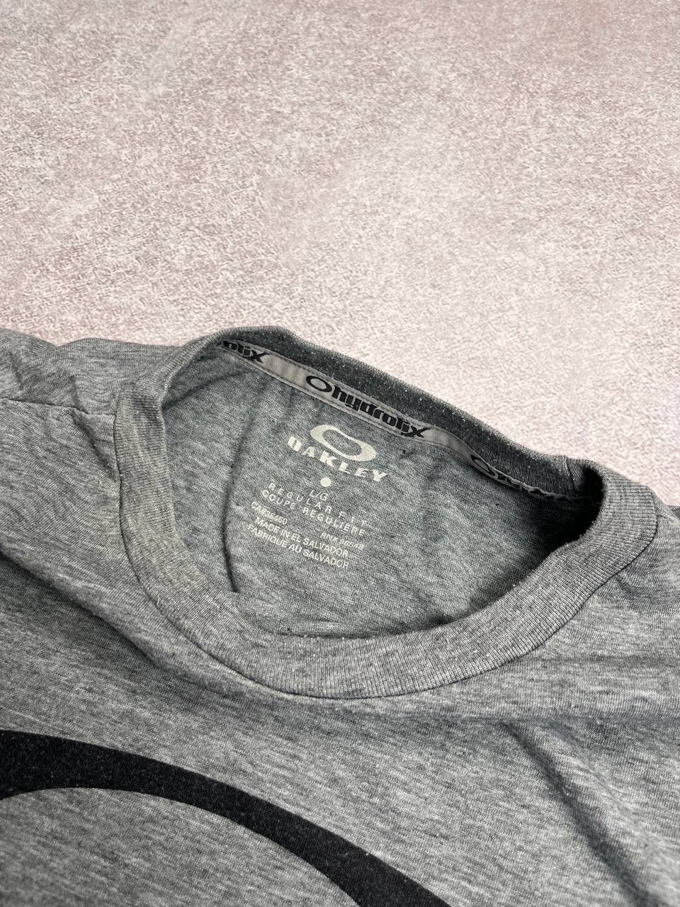 Other VINTAGE OAKLEY BIG LOGO ARCHIVAL T-SHIRT Y2K L Size US L / EU 52-54 / 3 - 3 Thumbnail