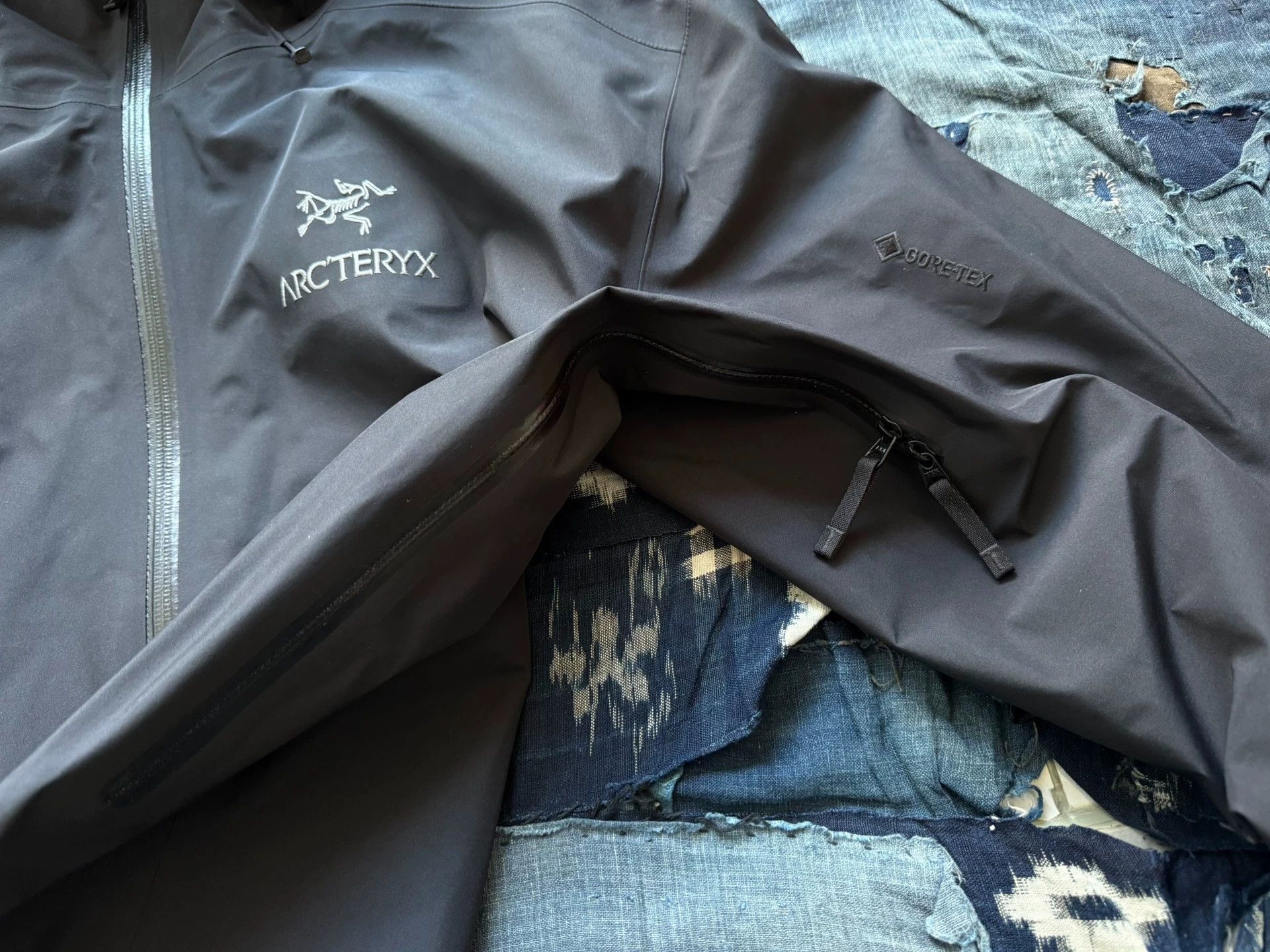 Arc'teryx Arc'teryx Beta Jacket Black L - Like New Orange Size US L / EU 52-54 / 3 - 5 Thumbnail