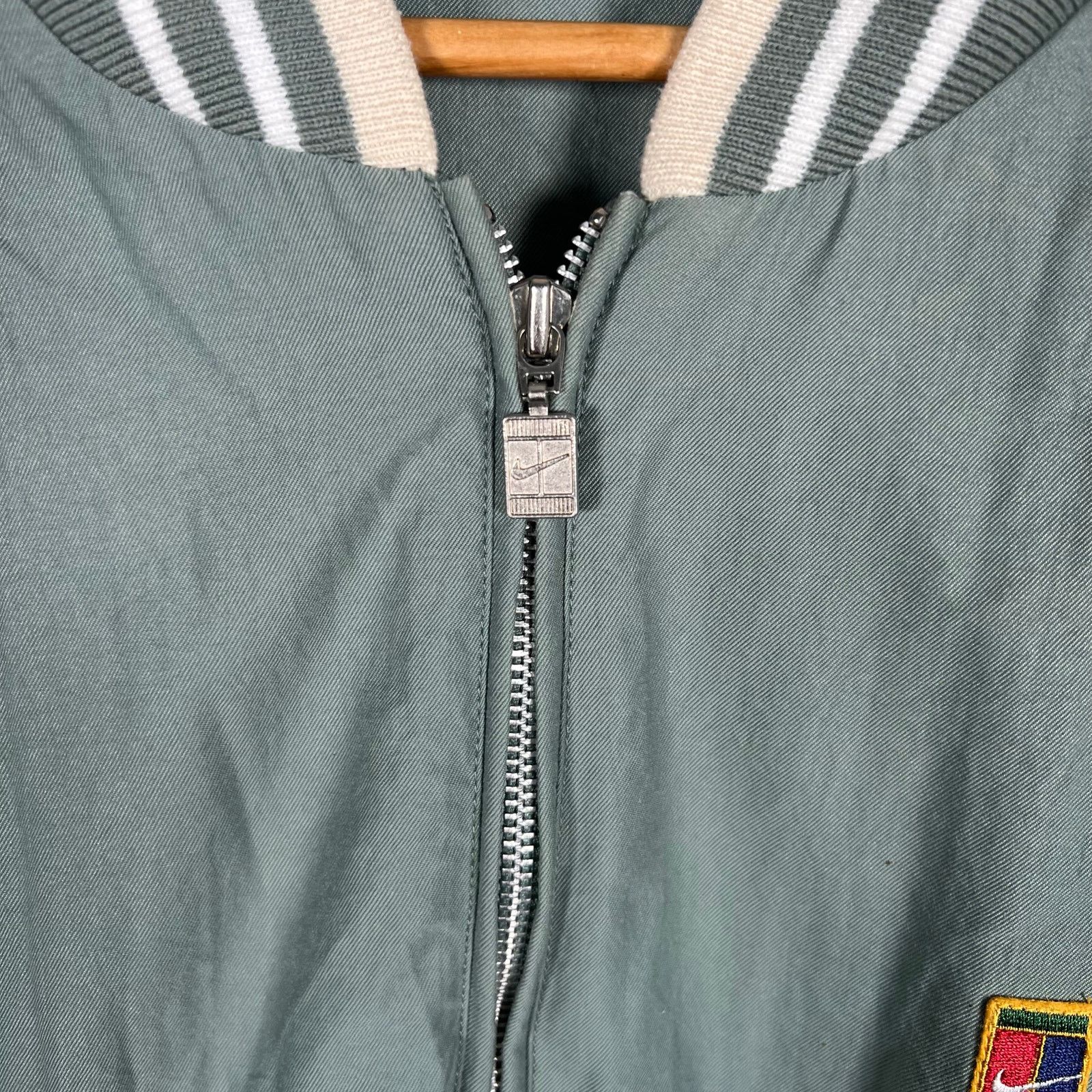 Nike Rare Vintage Nike White Tag Court Green White Jacket XL Size US XL / EU 56 / 4 - 4 Thumbnail