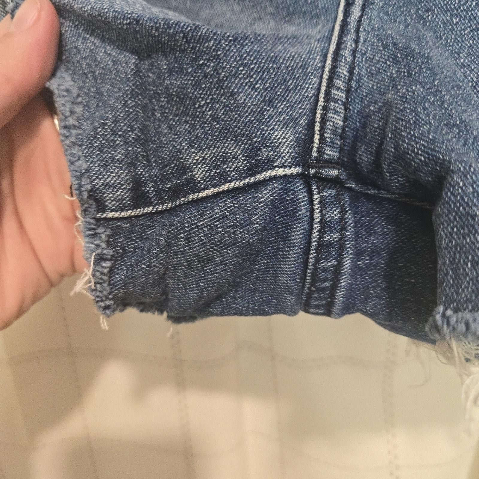 Express Express Denim Shorts Size 26" / US 2 / IT 38 - 2 Thumbnail