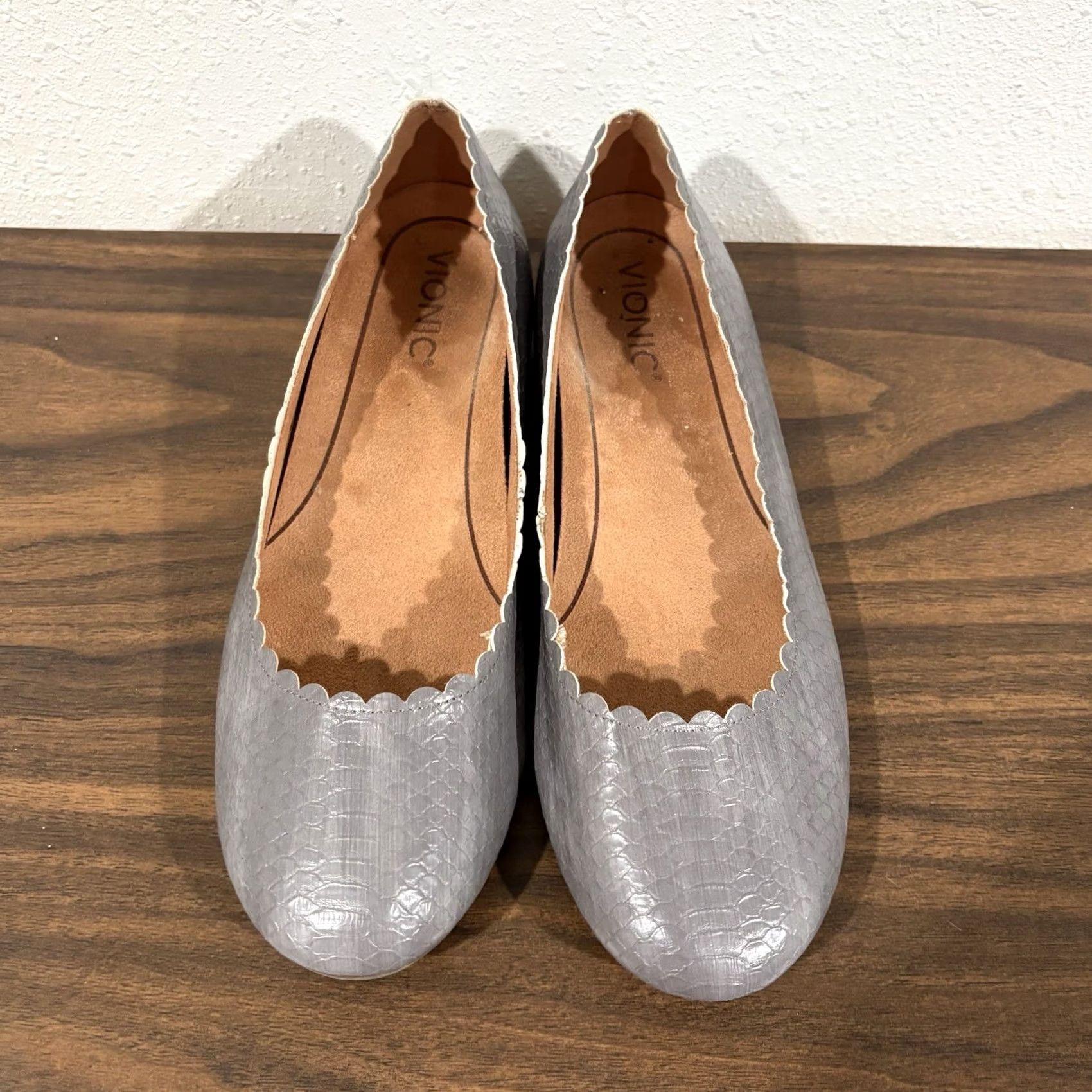Vionic Vionic Julieta Ballet Flats Womens Size 8.5 Grey Snake Print Scalloped Comfort Size US 9 / IT 39 - 3 Thumbnail