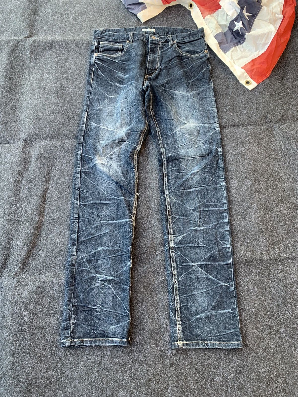 14th Addiction Vintage Avail mode lightning design. Size US 31 - 1 Thumbnail