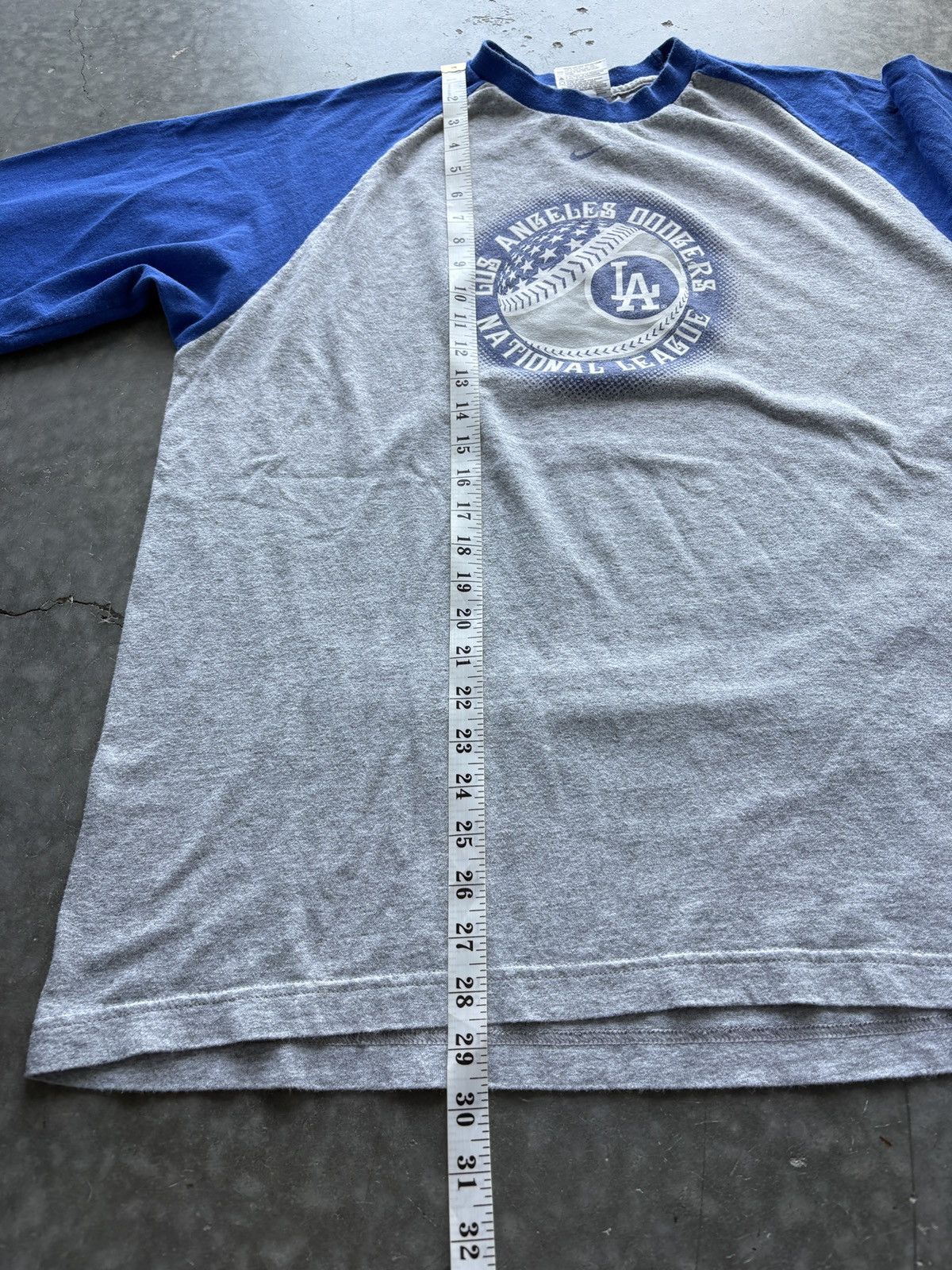 Nike Vintage Y2K Nike LA Dodgers Graphic Tee Raglan Size US XL / EU 56 / 4 - 6 Thumbnail