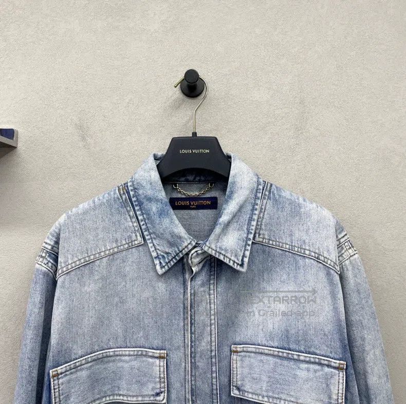 Louis Vuitton Louis Vuitton Light blue denim jacket Size US L / EU 52-54 / 3 - 5 Thumbnail