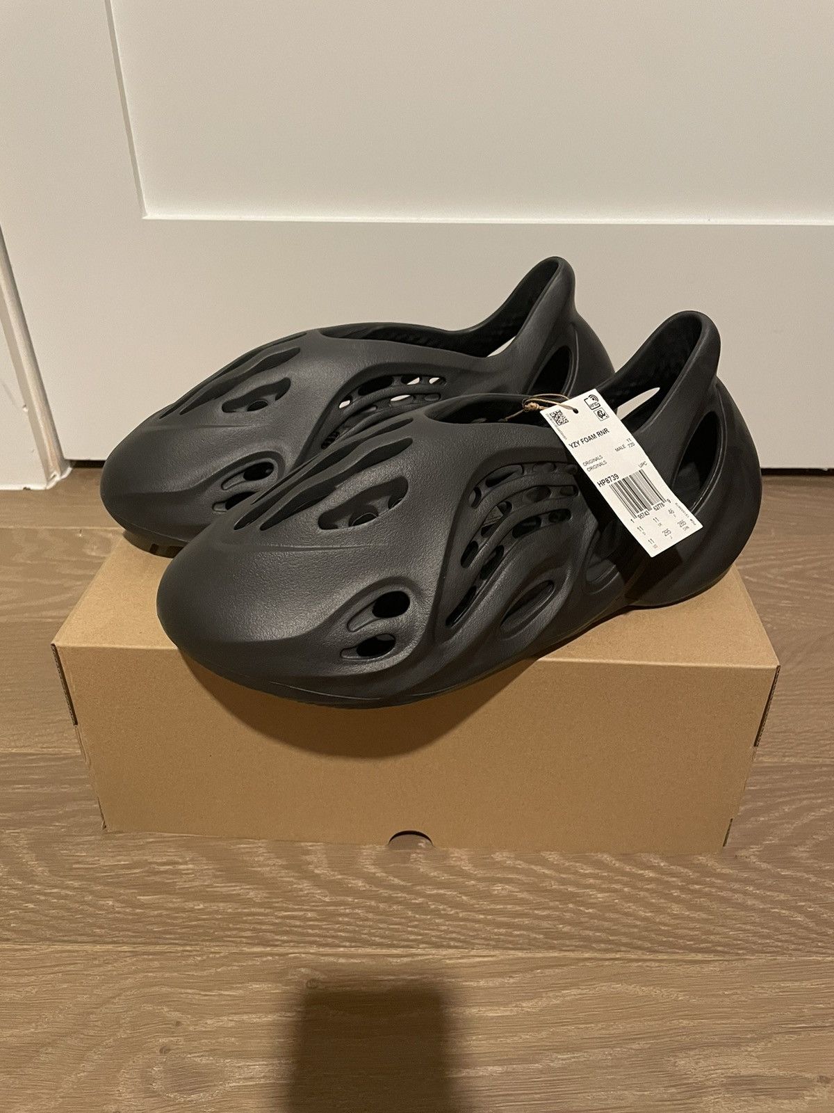 Yeezy Yeezy foam runner size 11 onyx new Size US 11 / EU 44 - 2 Thumbnail