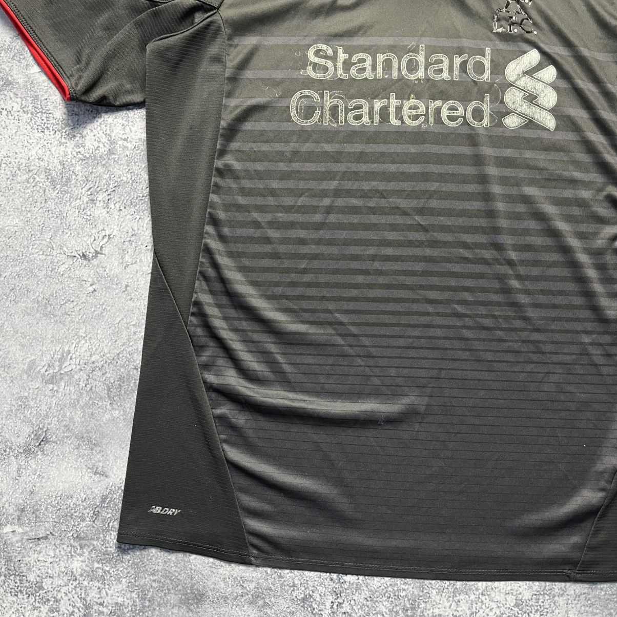 New Balance Vintage New Balance Liverpool 2015/2016 Away Soccer Jersey Size US M / EU 48-50 / 2 - 7 Thumbnail