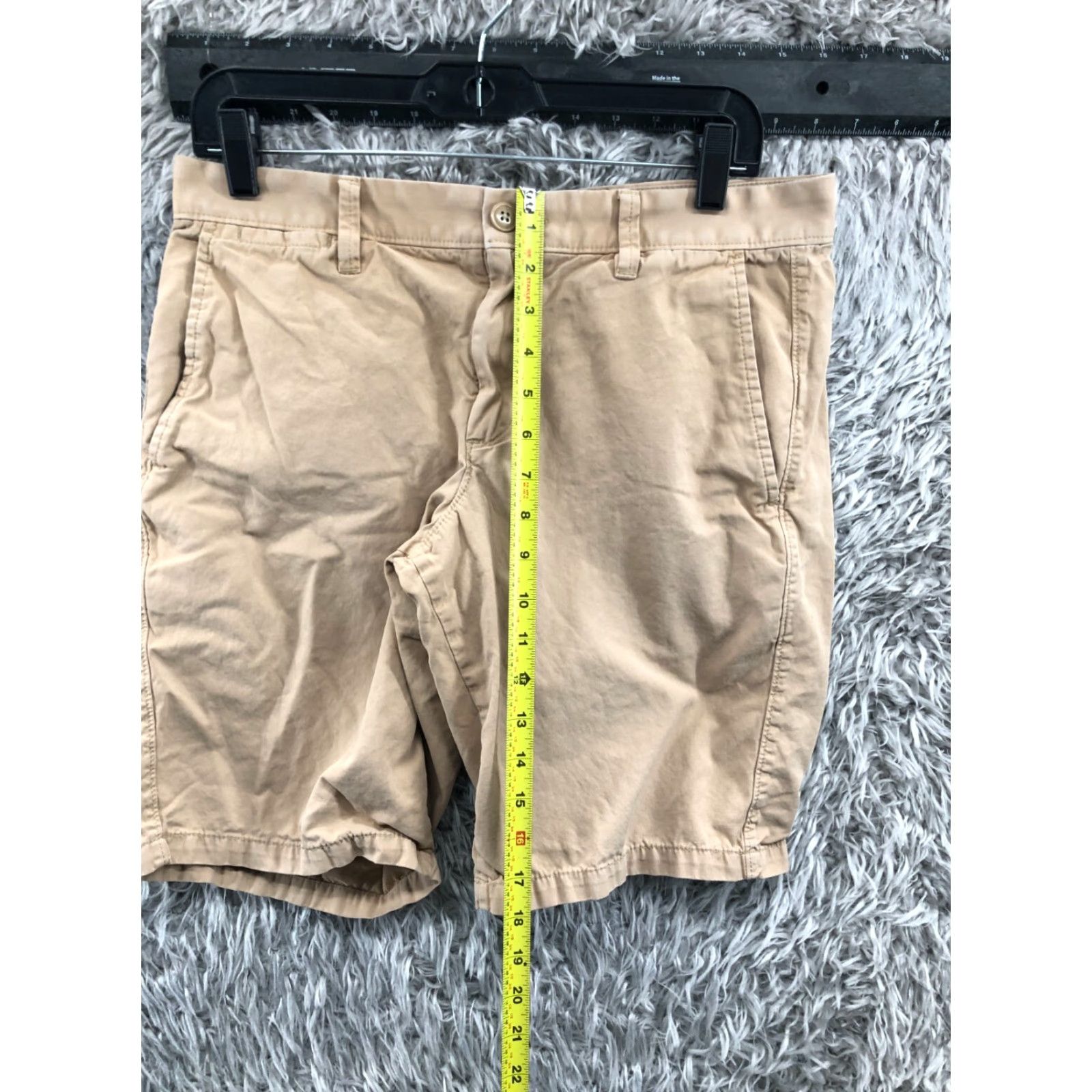 Gap Gap Classic Shorts Mens 31 Beige Khaki Mid Rise Medium Wash Size US 31 - 3 Thumbnail