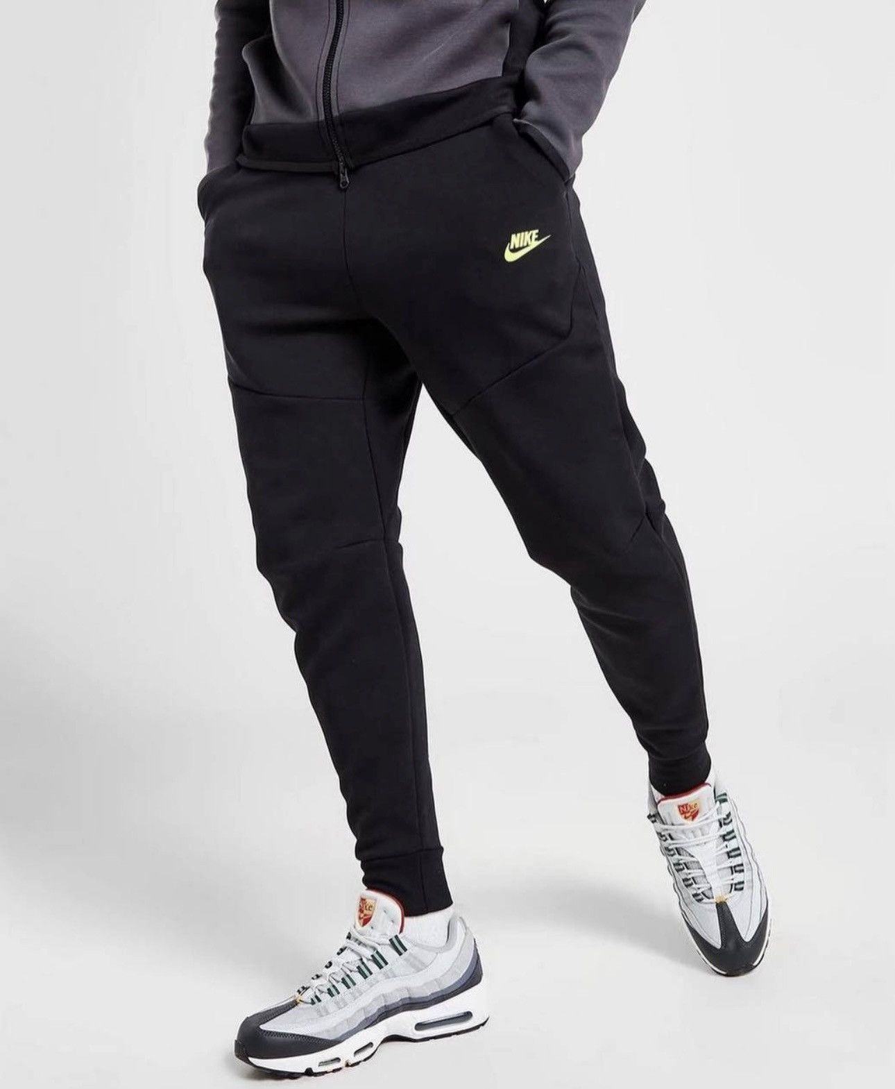 Nike Nike tech fleece track suit size XL drill rare Size US XL / EU 56 / 4 - 4 Thumbnail