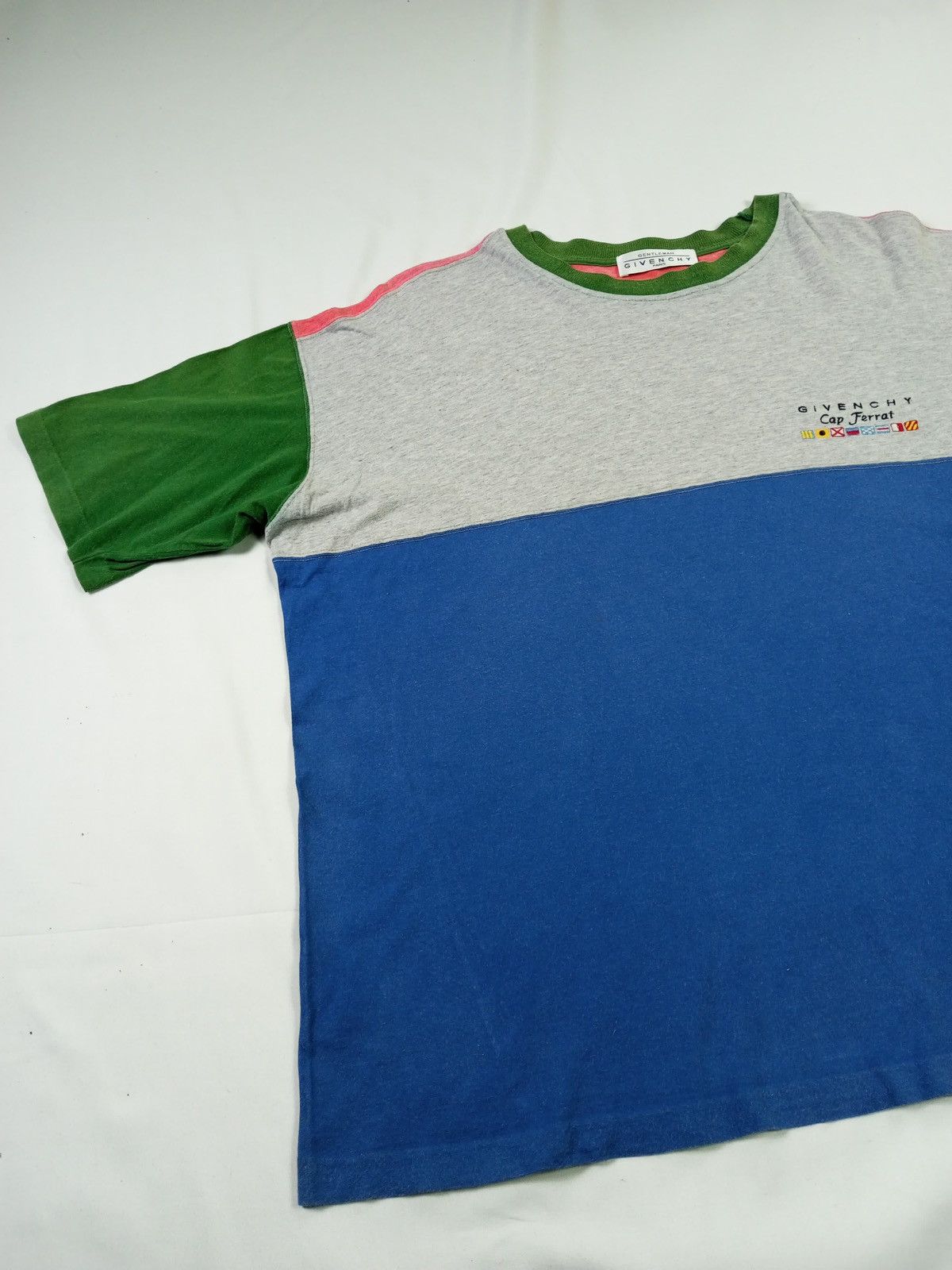Givenchy VINTAGE GIVENCHY TSHIRT CRAZY MULTICOLOUR Size US L / EU 52-54 / 3 - 4 Thumbnail