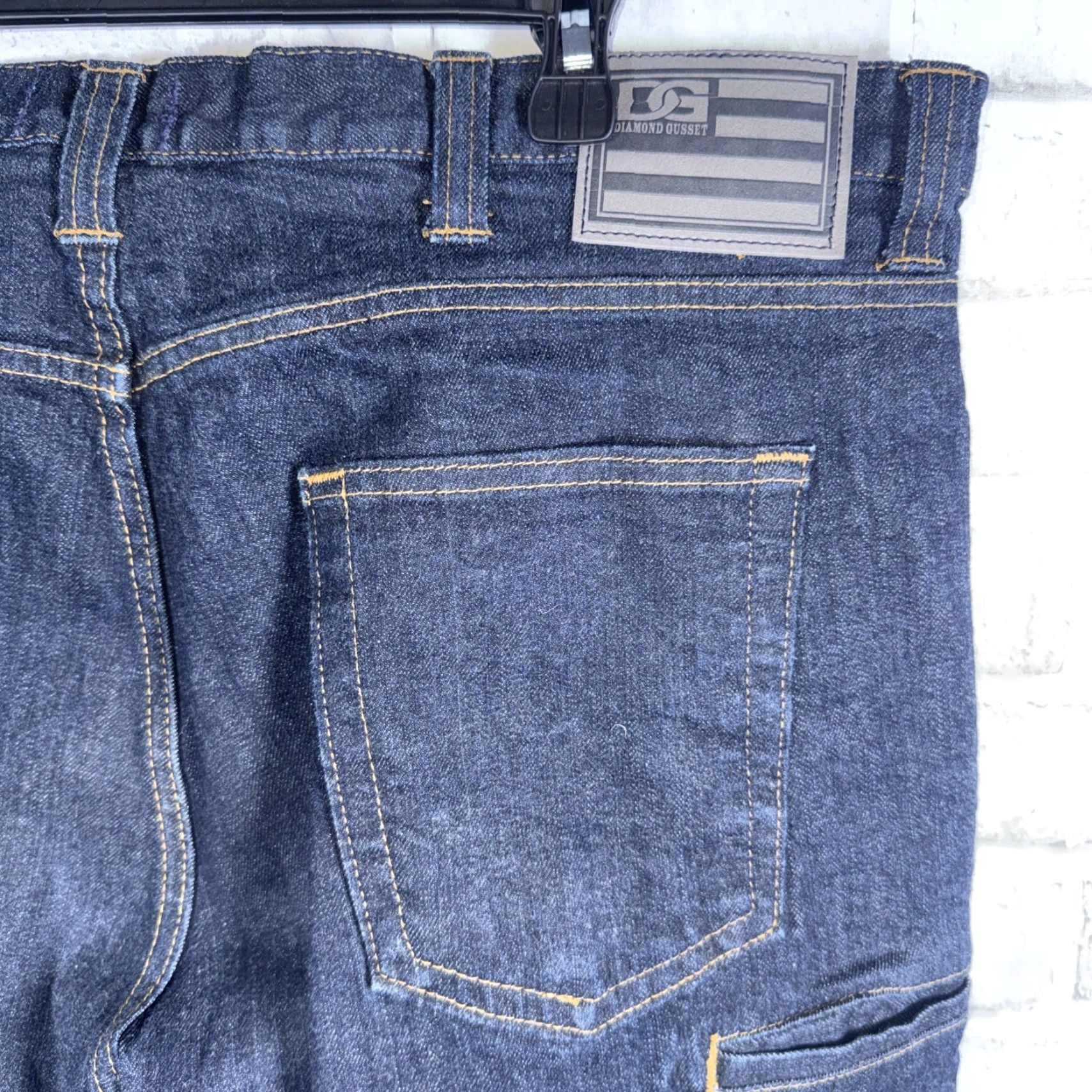 Vintage Diamond Guesset Jeans Men Straight Inseam 34 Dark Blue 38x34 Jeans Mens Style Straight Leg Denim Shirt? Size US 38 / EU 54 - 3 Thumbnail