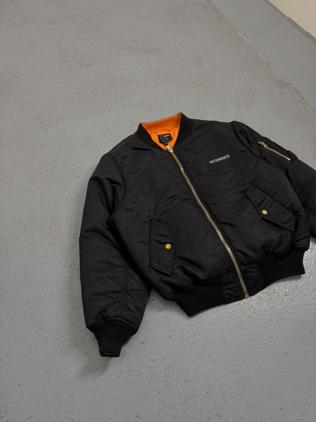 Alpha Industries × Vetements Vetements x Alpha Industries Reversible Bomber Jacket Size US XS / EU 42 / 0 - 6 Thumbnail