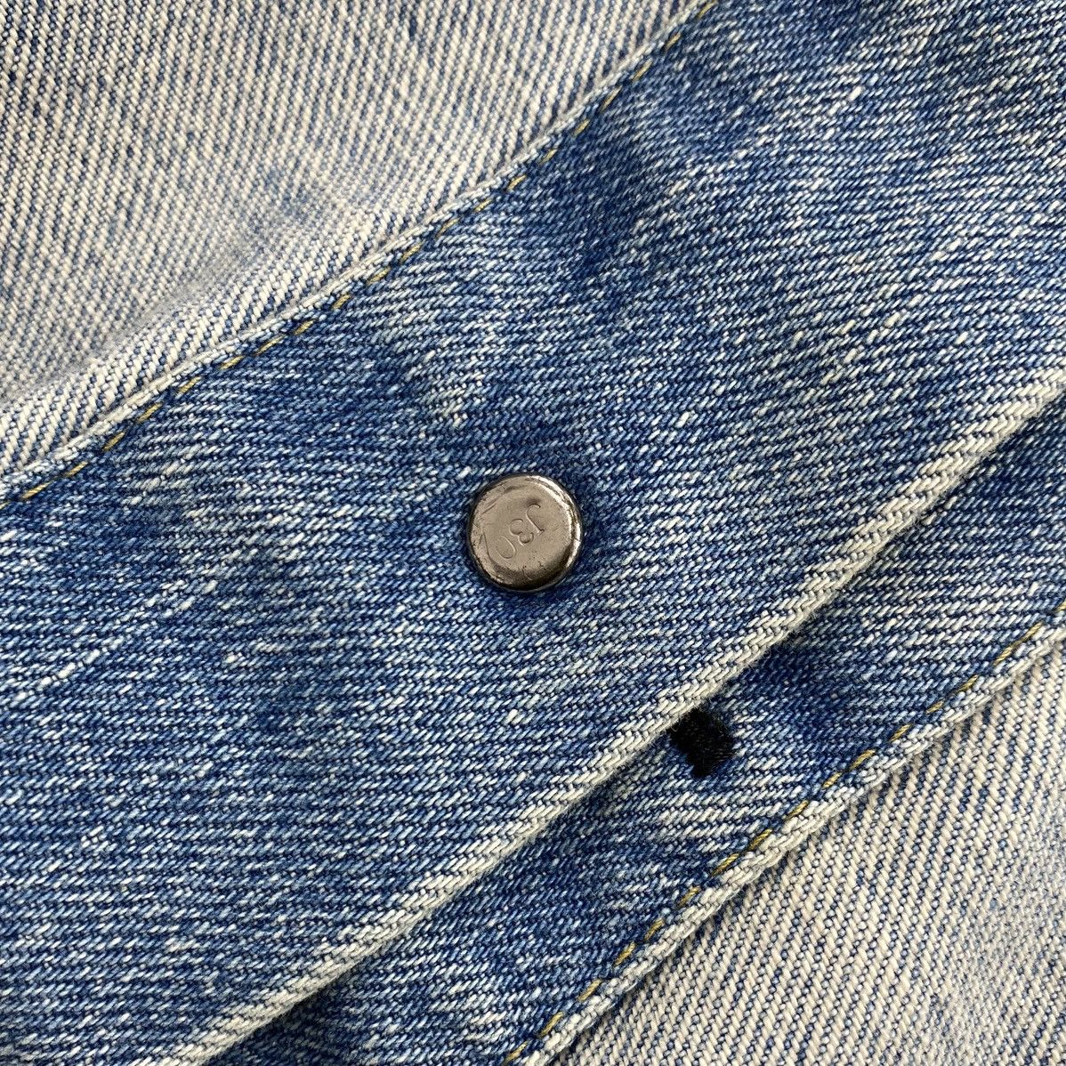 Levi's Vintage Clothing 2000s Vintage Levis 71557 Distressed #J30 Japan Denim Jacket Size US M / EU 48-50 / 2 - 11 Thumbnail