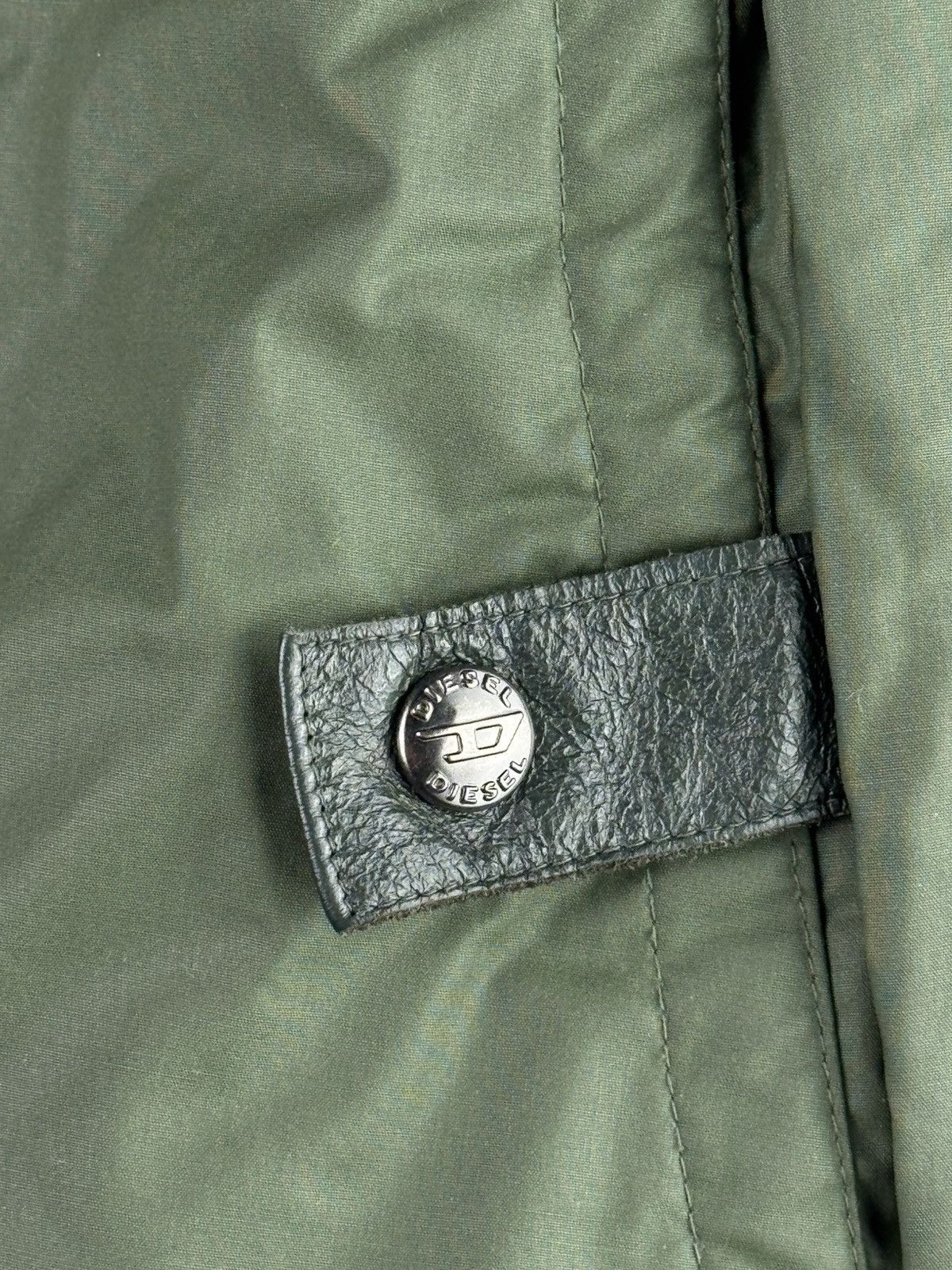 Diesel Vintage Y2K Diesel Military Down Jacket Khaki Size US L / EU 52-54 / 3 - 8 Thumbnail