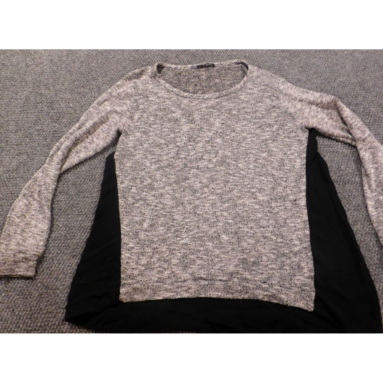 Vintage Maurices Womens Sweater Large Gray Pullover Crew Neck Long Sleeve Bow Button Knit Cotton Polyester Raglan Stretch Geometric Vintage No Size L / US 10 / IT 46 - 2 Thumbnail