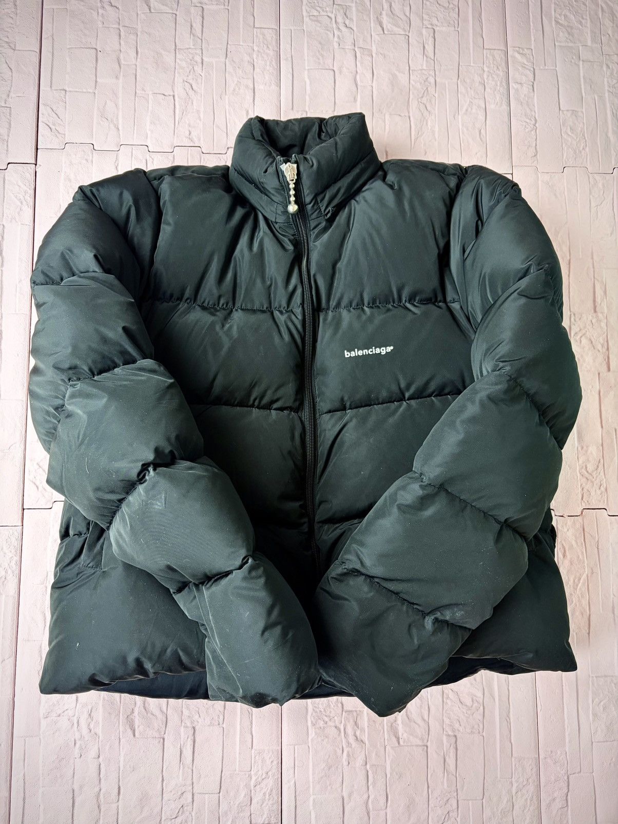 Balenciaga Balenciaga C shape puffer jacket Size US S / EU 44-46 / 1 - 1 Thumbnail