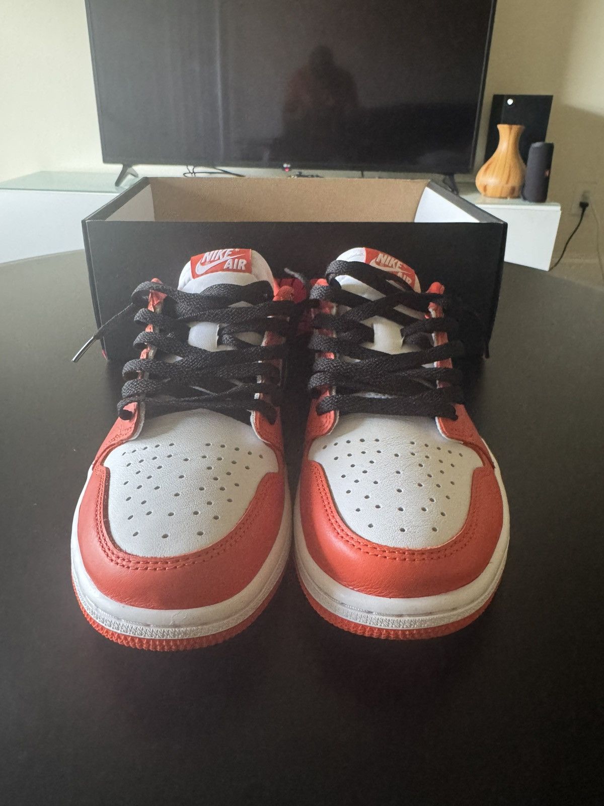 Nike Air Jordan Retro 1 ‘Starfish’ Size US 9 / EU 42 - 5 Thumbnail