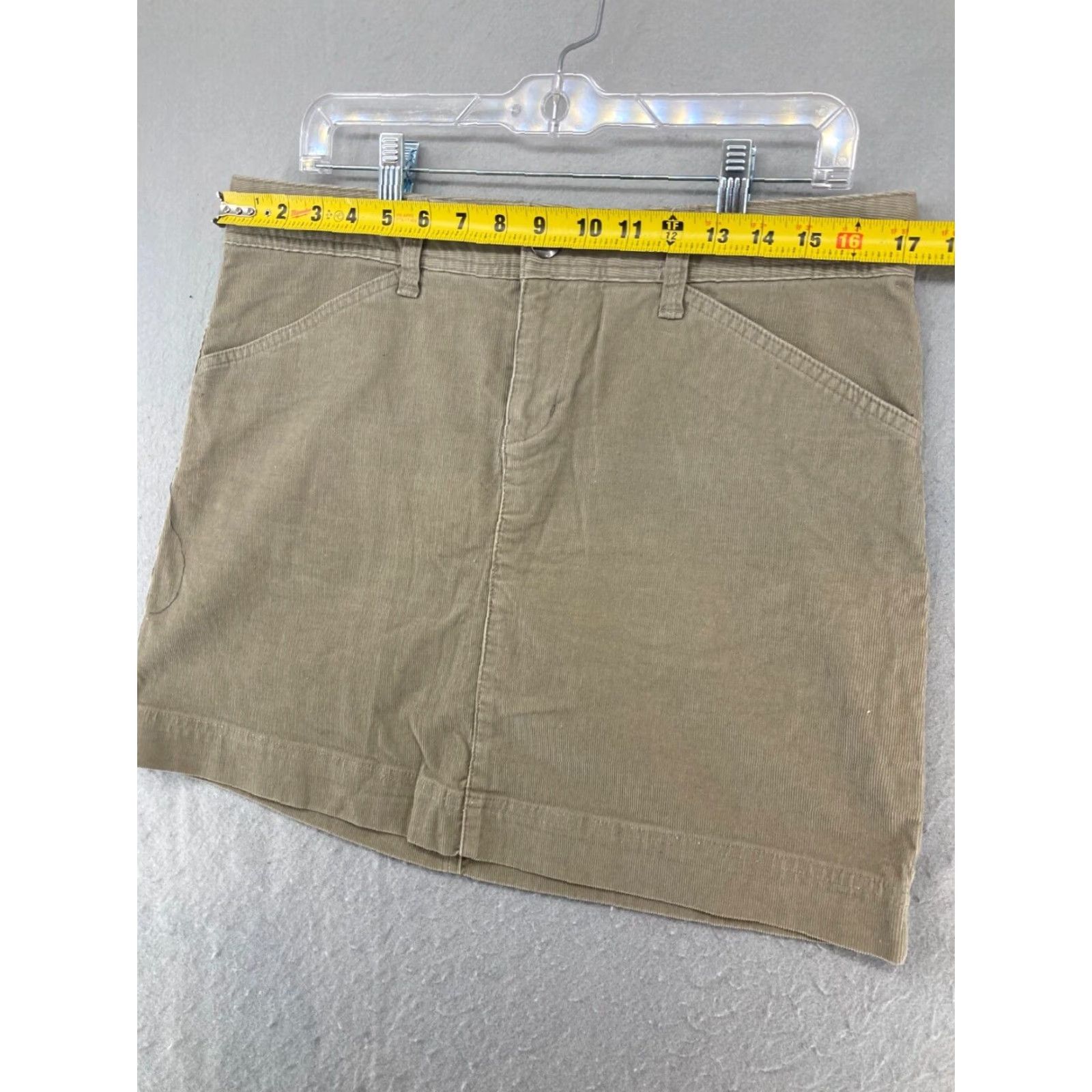 Mountain Hardwear Mountain Hardwear Womens Cordorouy Skirt 8 Khaki Stretch Outdoor Size 30" / US 8 / IT 44 - 2 Thumbnail