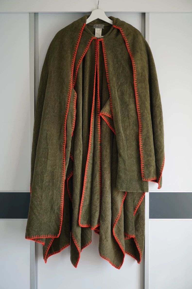 Yohji Yamamoto Yohji Yamamoto 12 aw hand stitched wool poncho cloaks 2501- Size US L / EU 52-54 / 3 - 1 Thumbnail