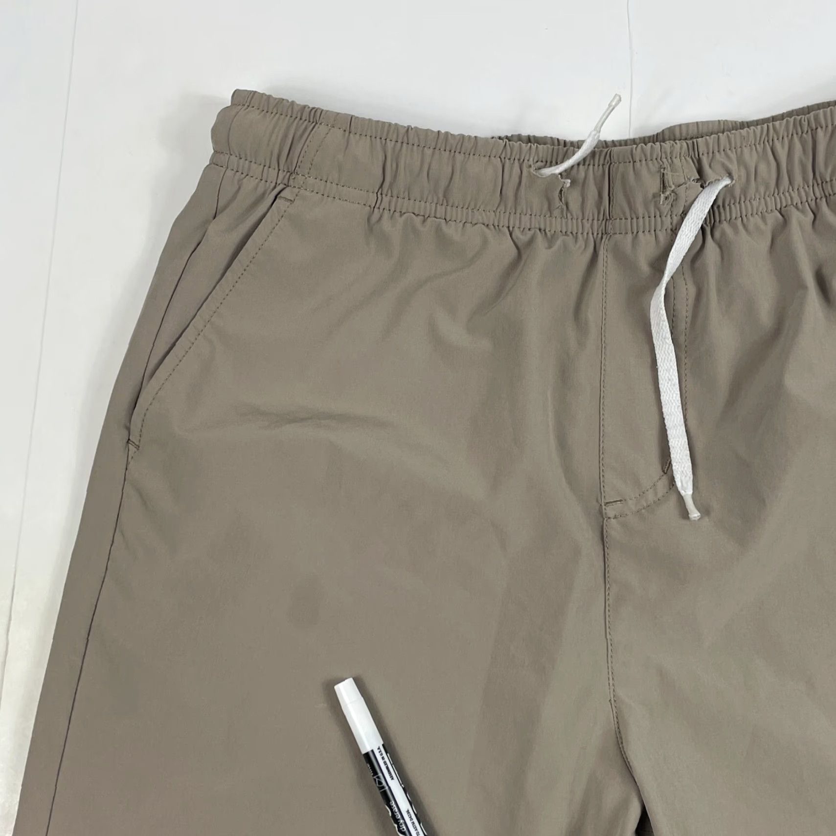 Vineyard Vines Vineyard Vines Shorts Men XL Beige Athletic Running Workout Gym Stretch Size US 28 / EU 44 - 2 Thumbnail