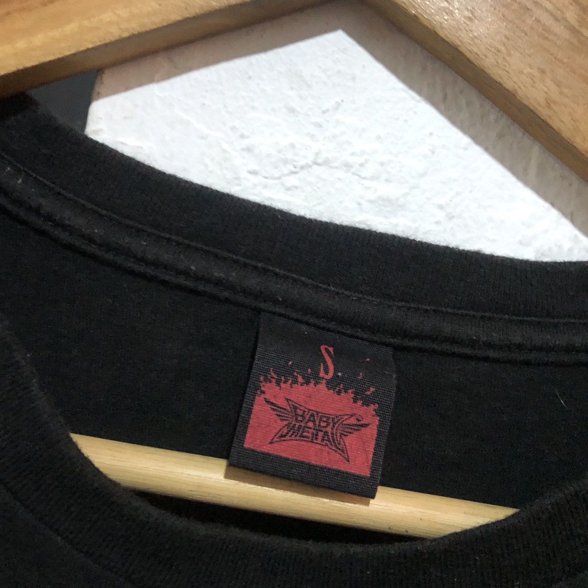 Band Tees × Japanese Brand 2010 Baby Metal World Tour Band Tee Size US S / EU 44-46 / 1 - 3 Thumbnail