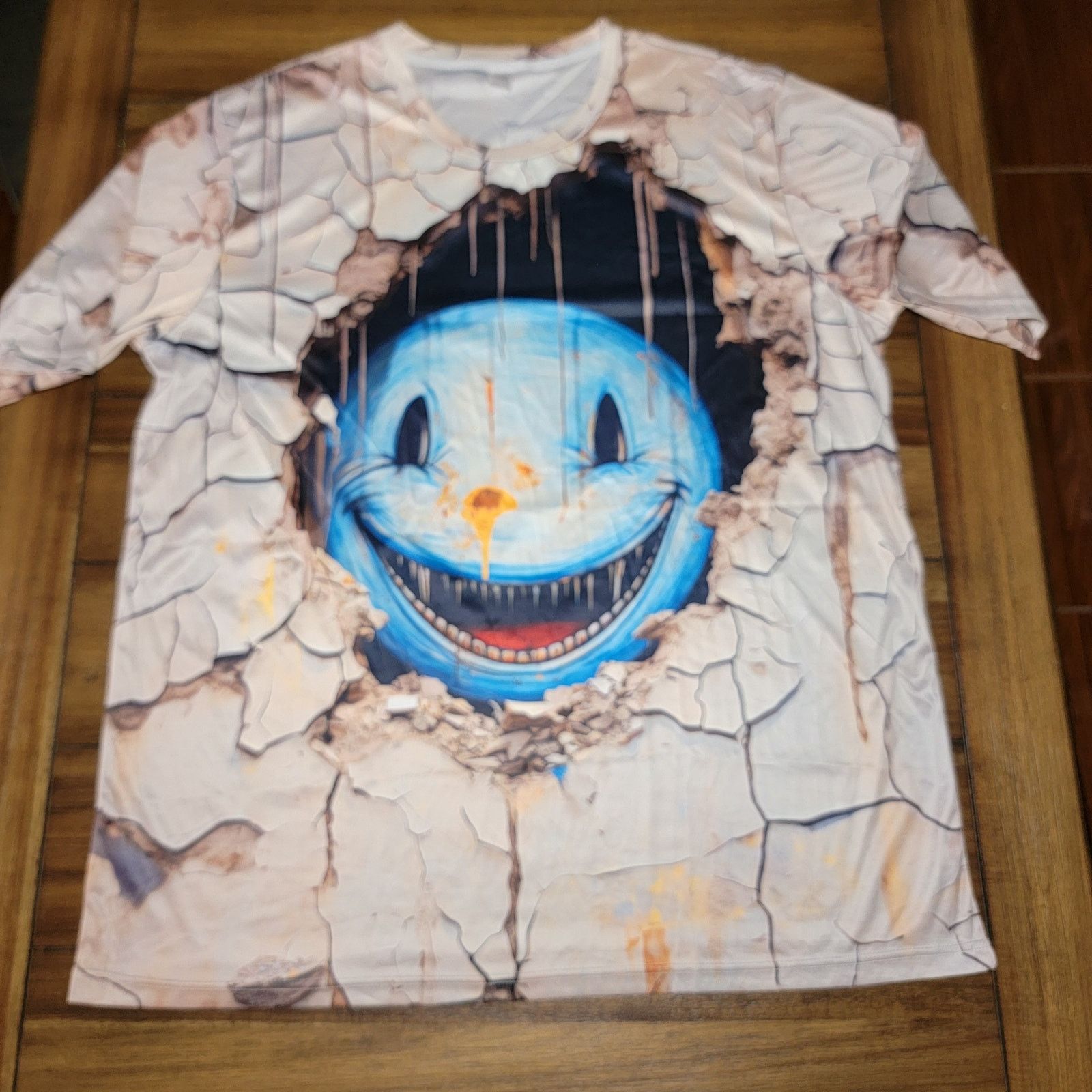 Other Creepy Smile In Wall Unisex Tee - Size XXXL* Size US XXL / EU 58 / 5 - 1 Thumbnail