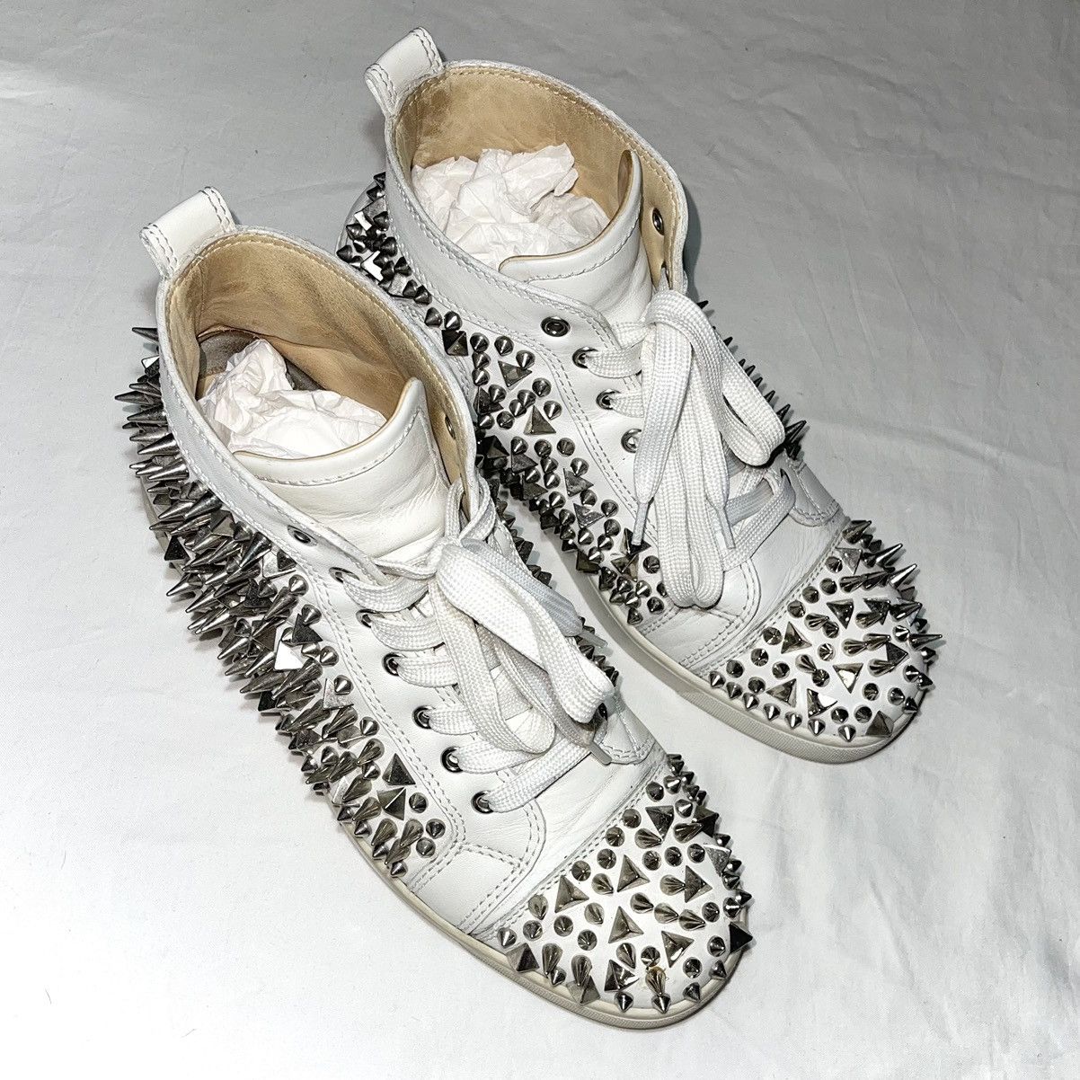 Christian Louboutin Christian Louboutin white Pik Pik high-top studded sneakers Size US 9 / EU 42 - 4 Thumbnail