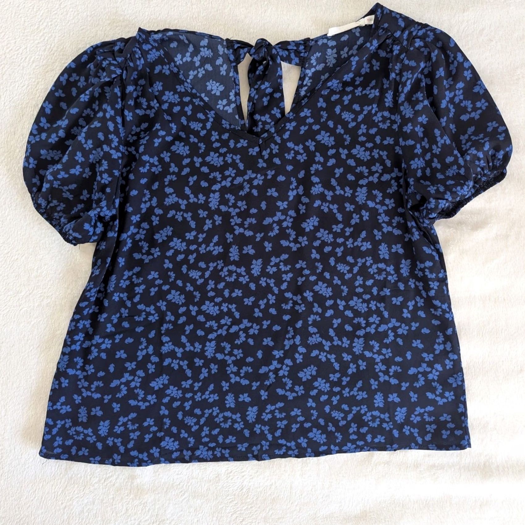 Vintage Lush Blouse Navy Blue Floral Print Tie Back Puff Sleeve Short Sleeve Womens M Size M / US 6-8 / IT 42-44 - 2 Thumbnail