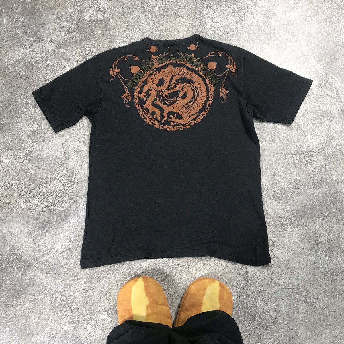 Vintage Vintage Y2K Dolce Gabbana Dragon Graphic Tee Streetwear L Size US L / EU 52-54 / 3 - 4 Thumbnail