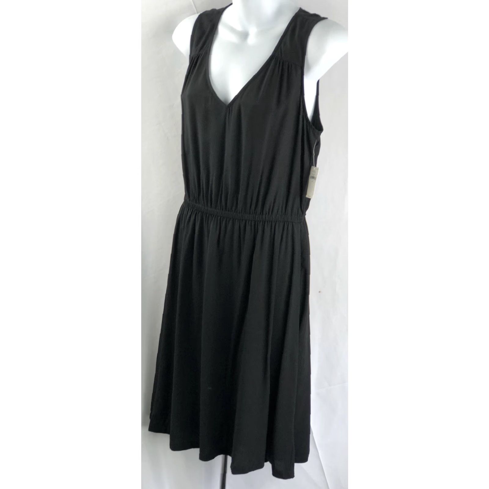 Old Navy NWT Old Navy Sleeveless Midi Dress M Black V-Neck A-Line Rayon flowy Size M / US 6-8 / IT 42-44 - 2 Thumbnail