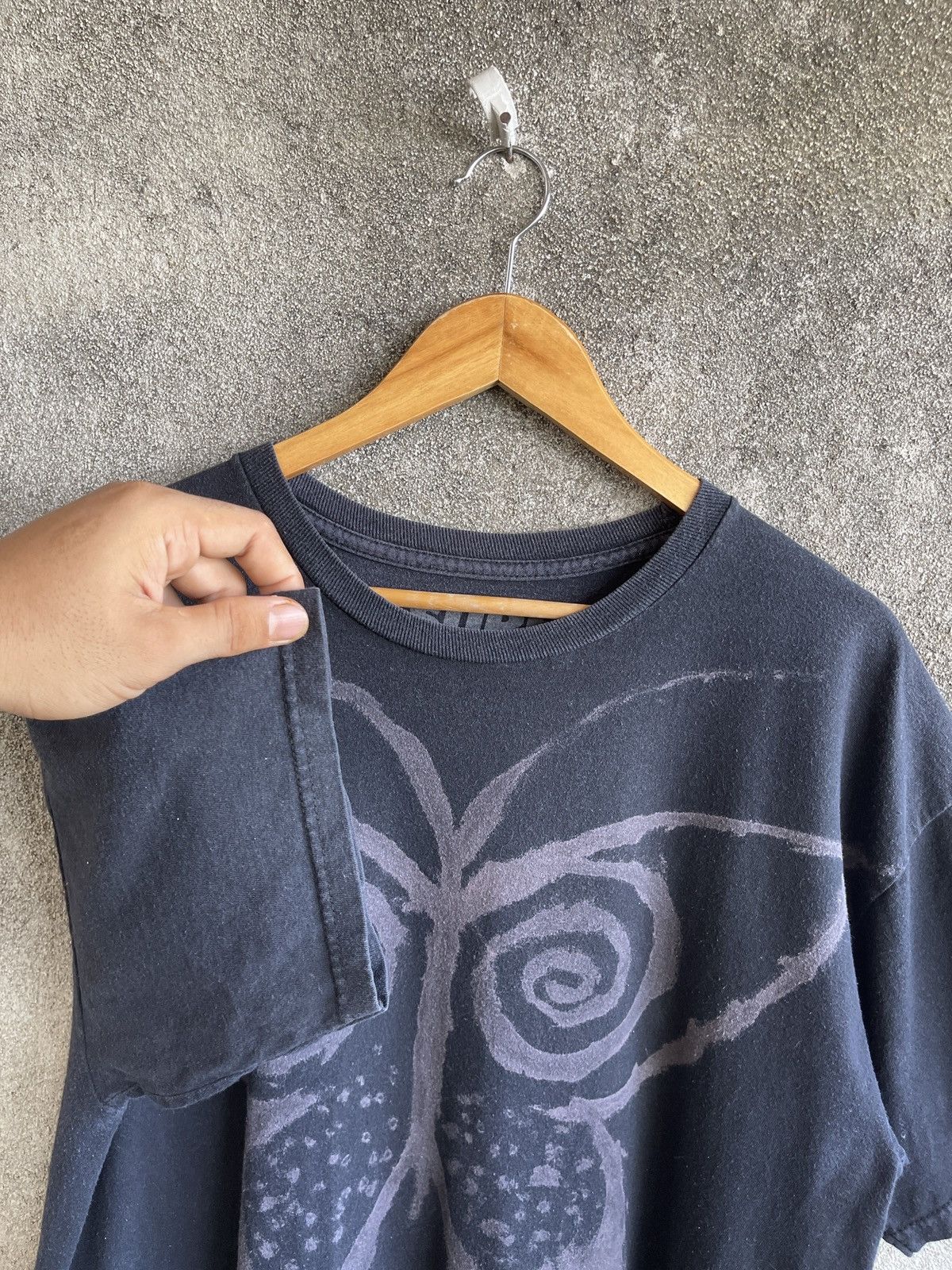 basketcase gallery Vintage SURE! Designed in Melbourne Butterfly Art Tshirt Size US L / EU 52-54 / 3 - 4 Thumbnail