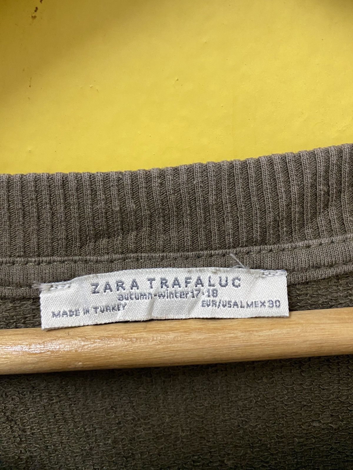 Zara Zara Patch Sweatshirt Crewneck Size L / US 10 / IT 46 - 5 Thumbnail