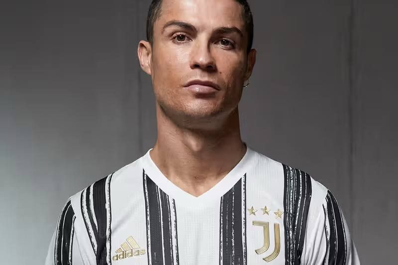 Adidas 2020/21 JUVENTUS FC HOME SOCCER FOOTBALL JERSEY ADIDAS L Size US L / EU 52-54 / 3 - 2 Thumbnail