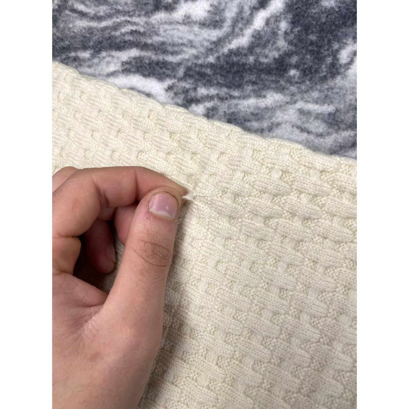 Versace VINTAGE Versace Knit Sweater Wool Logo Men White Size 50 L Pullover Knit Wool Sweater Men Logo White 50 Versace Vintage Size US L / EU 52-54 / 3 - 6 Thumbnail