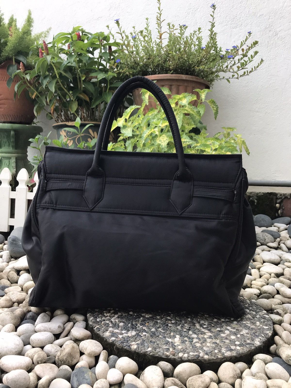 Japanese Brand DEZERT INDUSTRY TYPE HANDBAG HANDMADE 🇯🇵 Size ONE SIZE - 2 Thumbnail