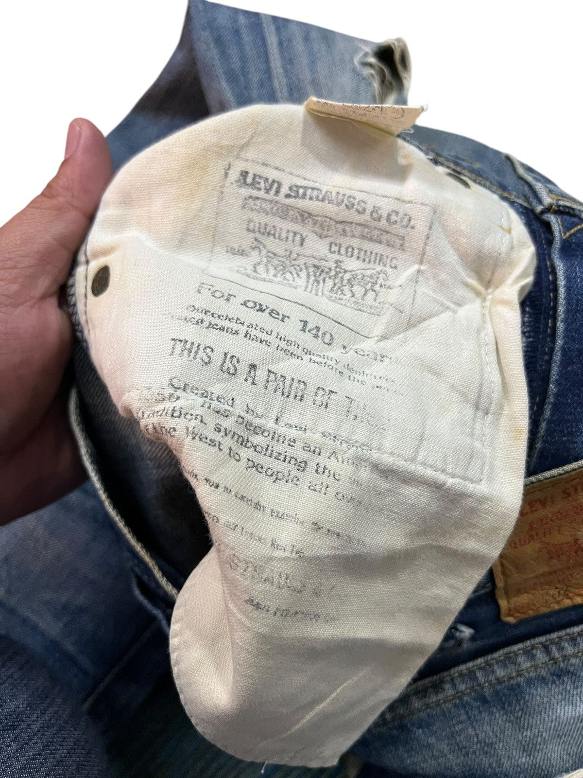Levi's LEVI’S 702 BIG E BACKLE BACK SELVEDGE FADED DISTRESSED JEAN Size US 28 / EU 44 - 21 Thumbnail