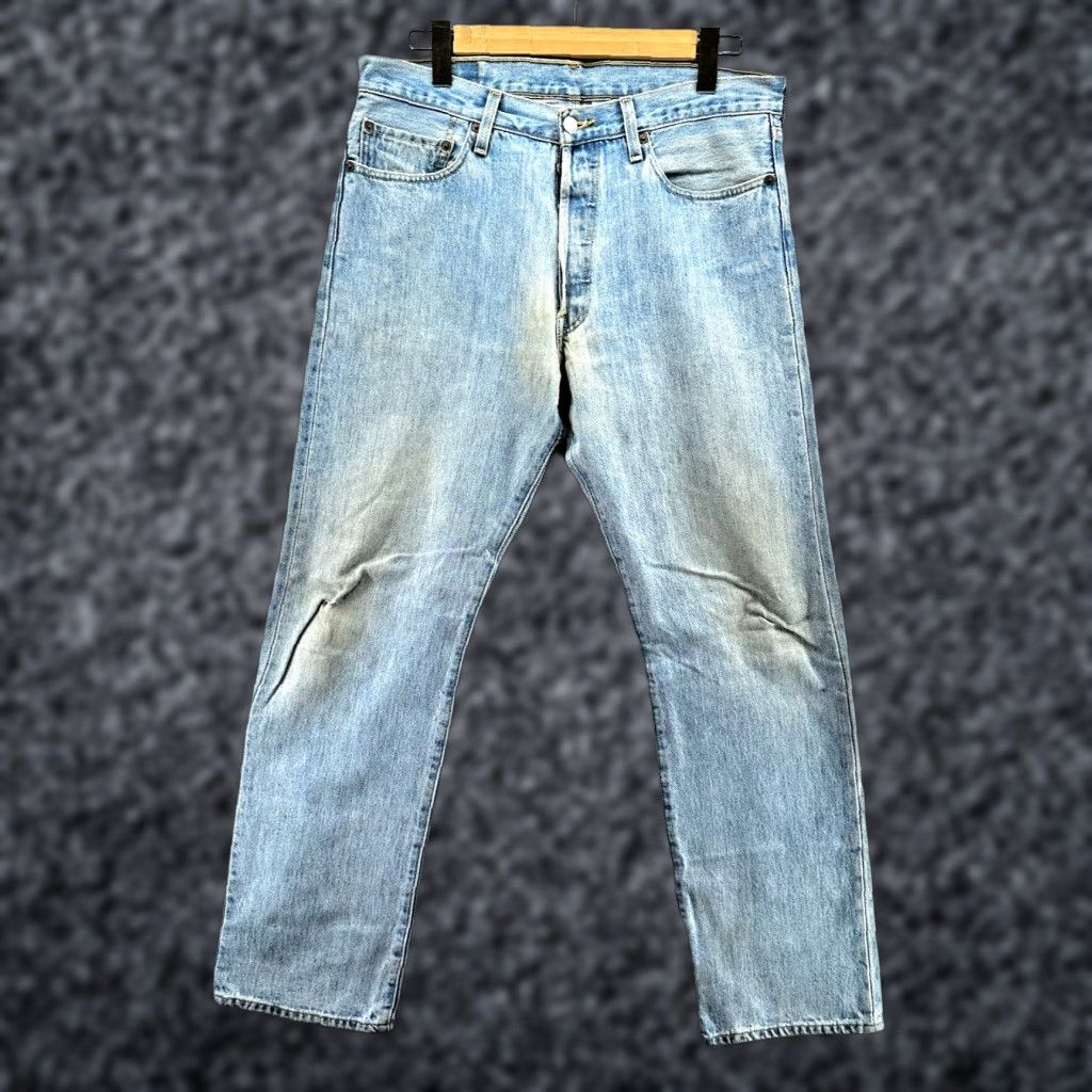 Levi's VINTAGE Levi's 501 Denim Jeans Button Fly 34x32 Men Blue Light Levi's Straight Adult Regular Mens Jeans Size US 34 / EU 50 - 1 Thumbnail