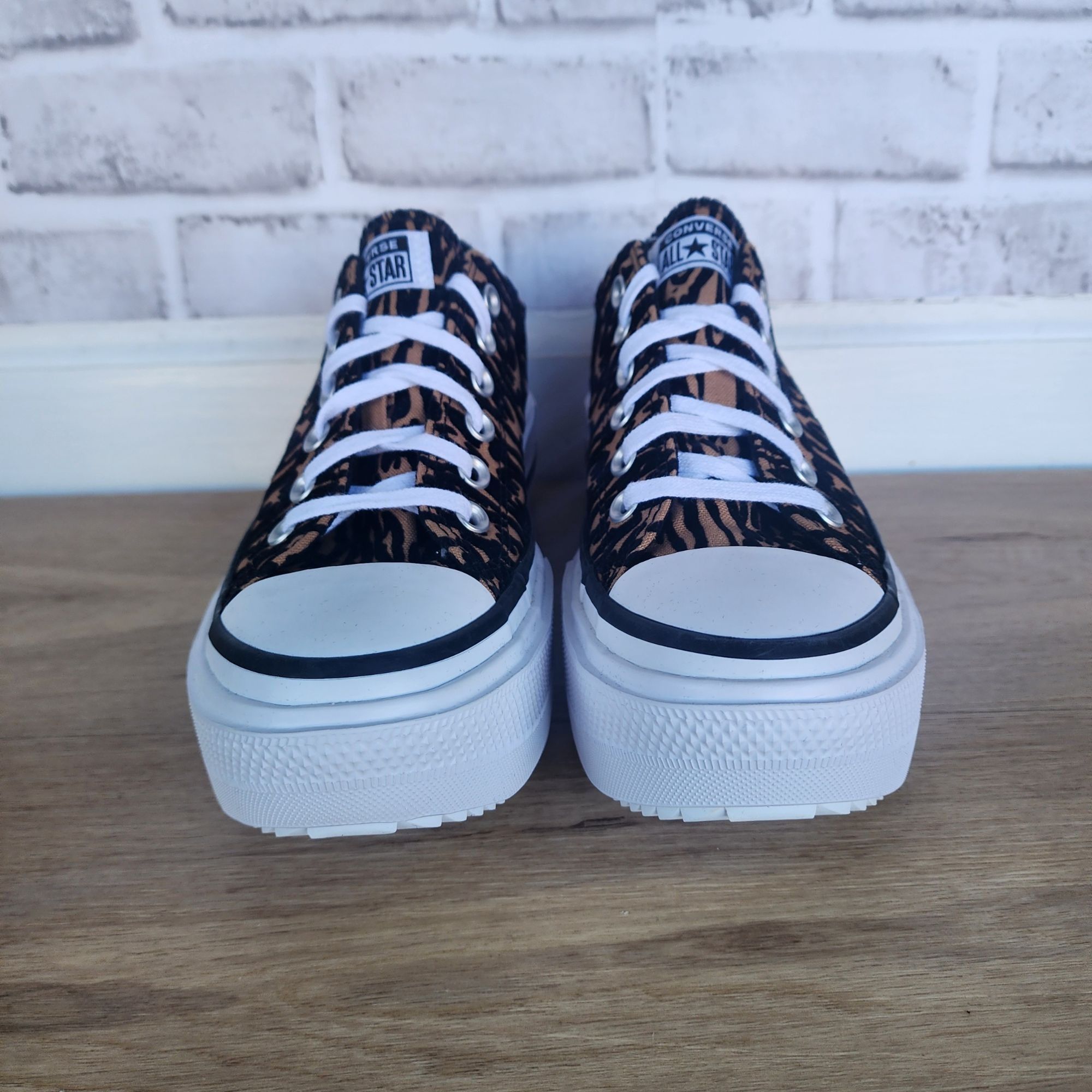 Converse Converse Chuck Taylor Lift Double Stack Low 7.5 Men Shoes Sn Size US 7.5 / EU 40-41 - 3 Thumbnail