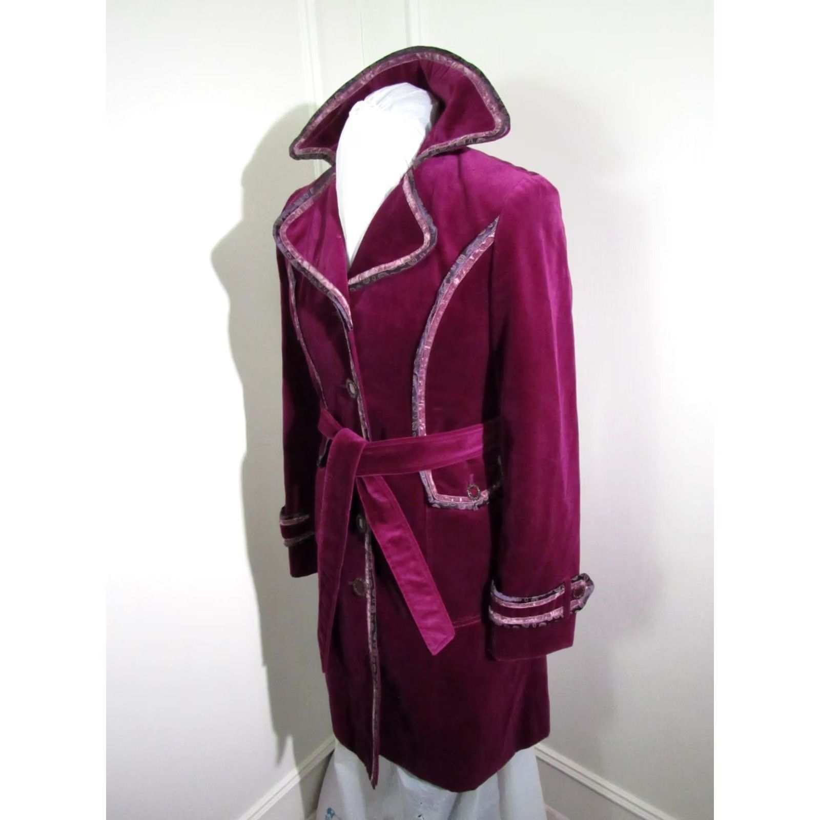 Vintage Cynthia Cynthia Steffe Trench Coat Embroidered Violet Small Womens Long Sleeve Button Pocket Knit Collection Vintage: No Coat (Size S) Size S / US 4 / IT 40 - 3 Thumbnail